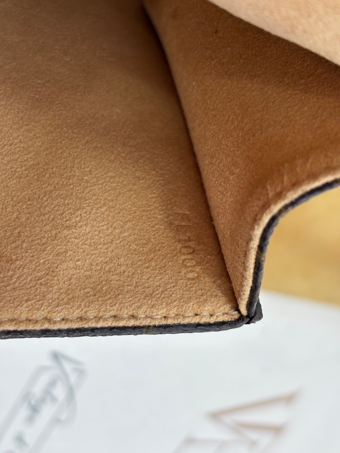 018982 - Louis Vuitton Florentine