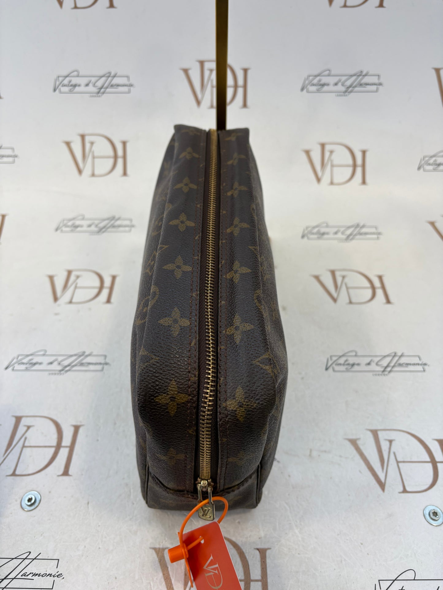 018404 - Louis Vuitton Trousse Toilette 28