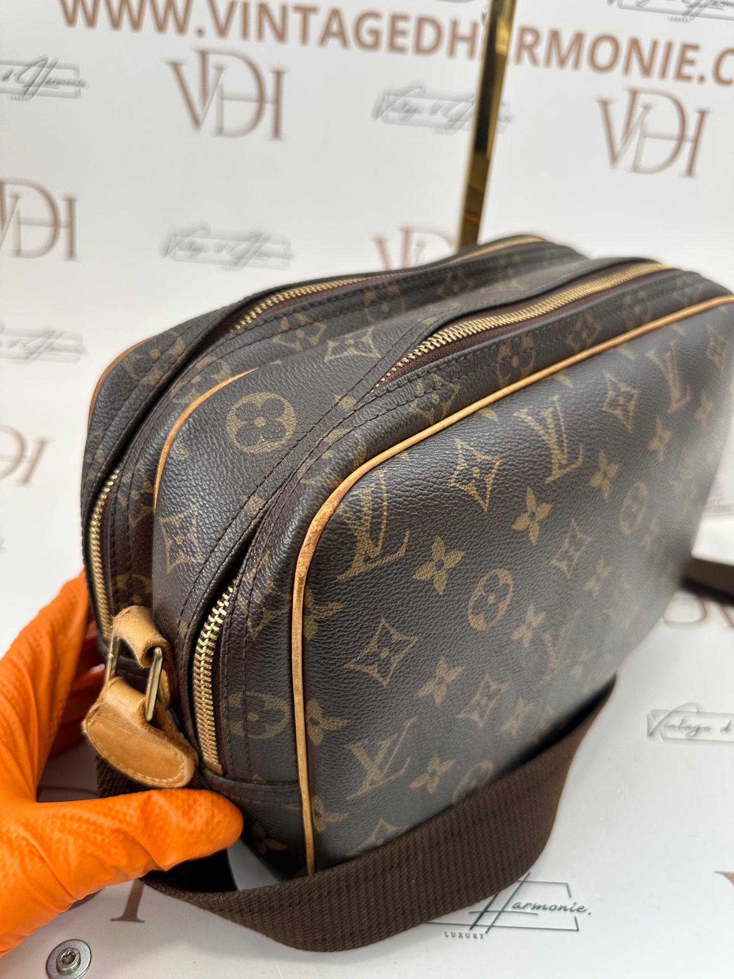 018123 - Louis Vuitton Reporter PM