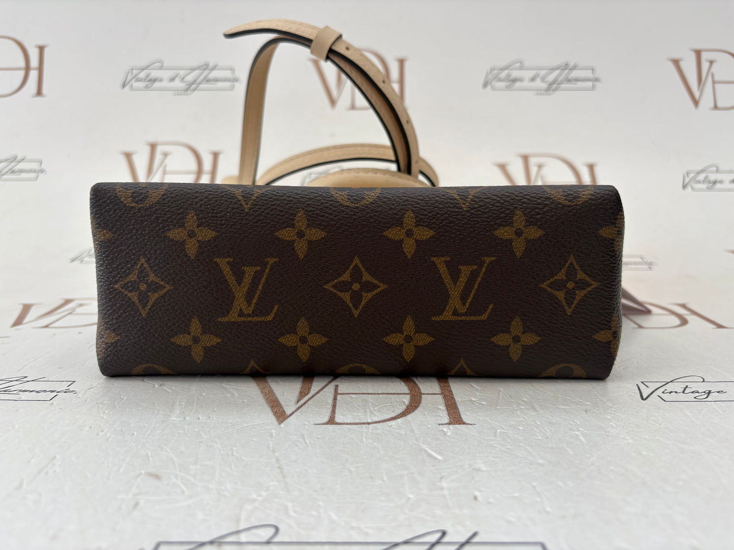 383979 - Louis Vuitton Locky BB