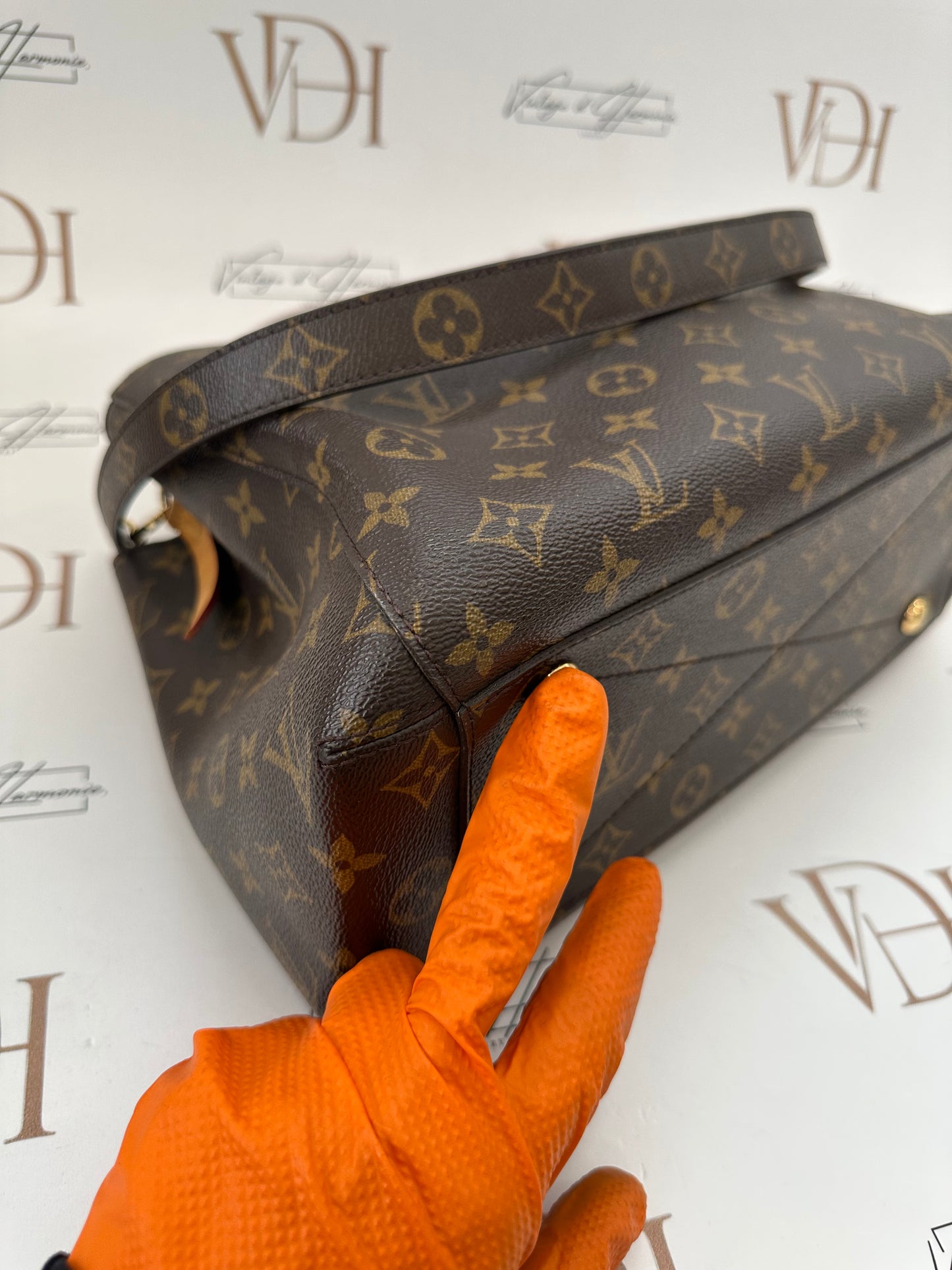 200837 - Louis Vuitton Montaigne