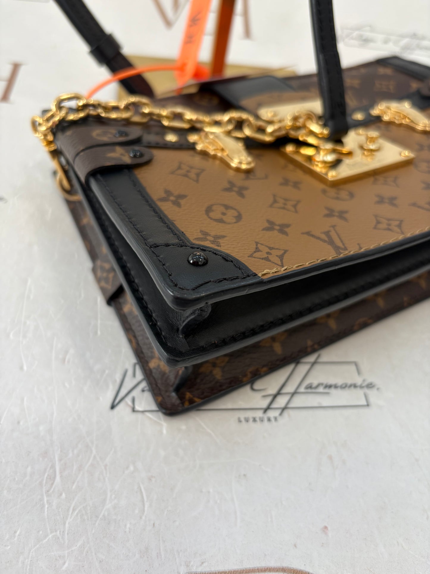 383336 - Louis Vuitton Clutch