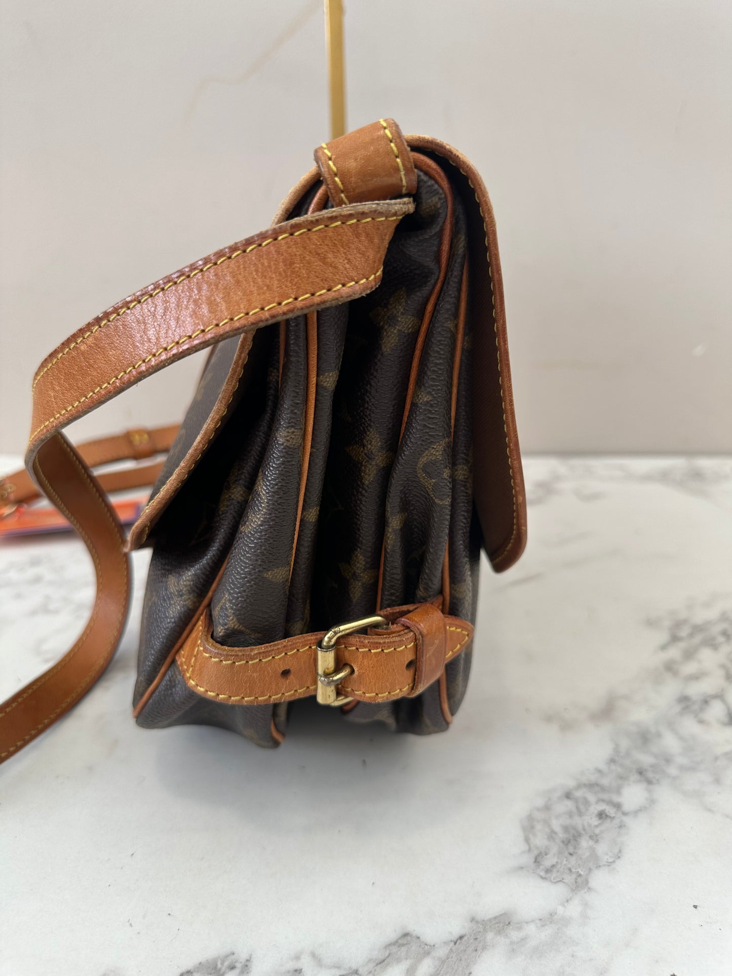 Louis Vuitton Saumur 30
