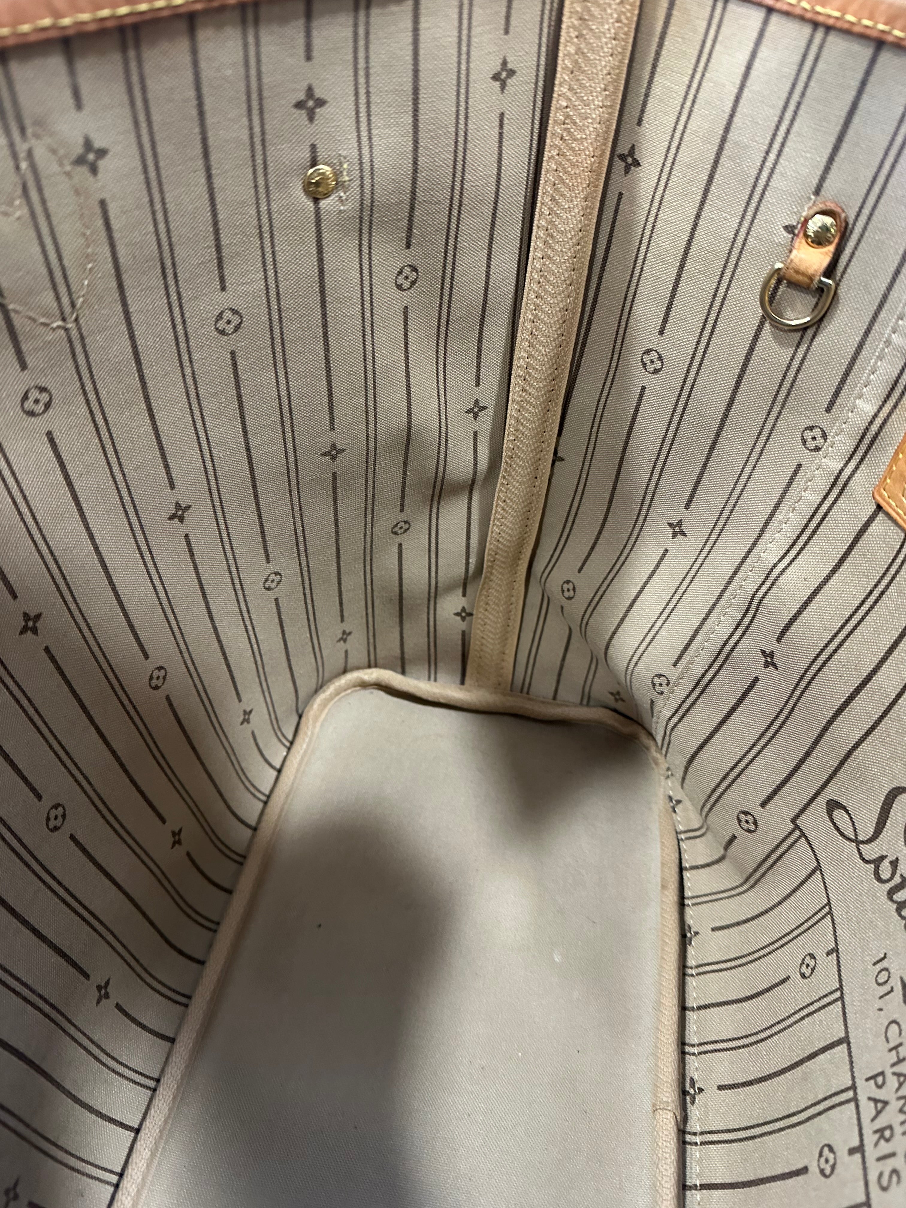 Louis Vuitton Neverfull MM