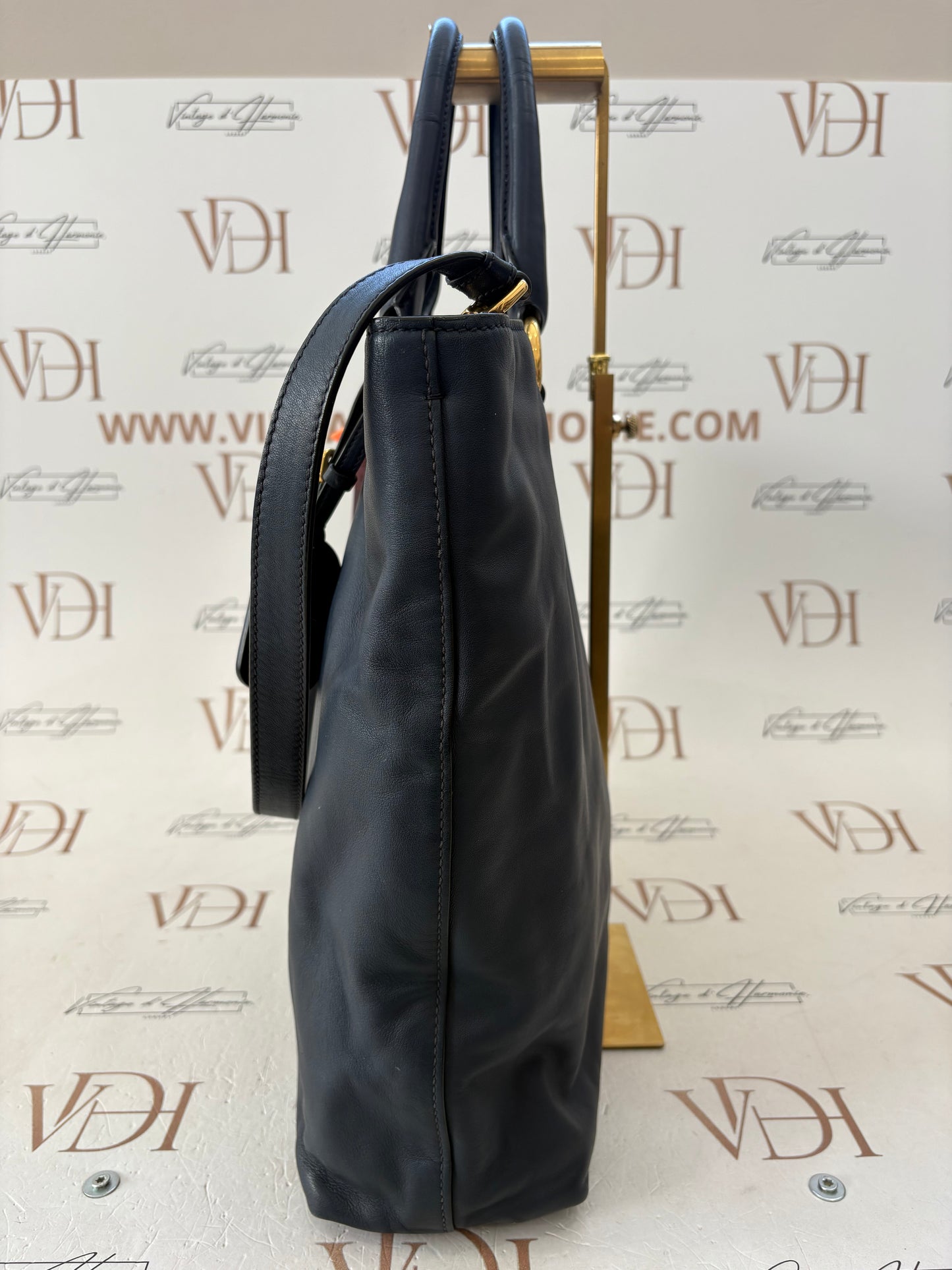 383521 - Prada Tote