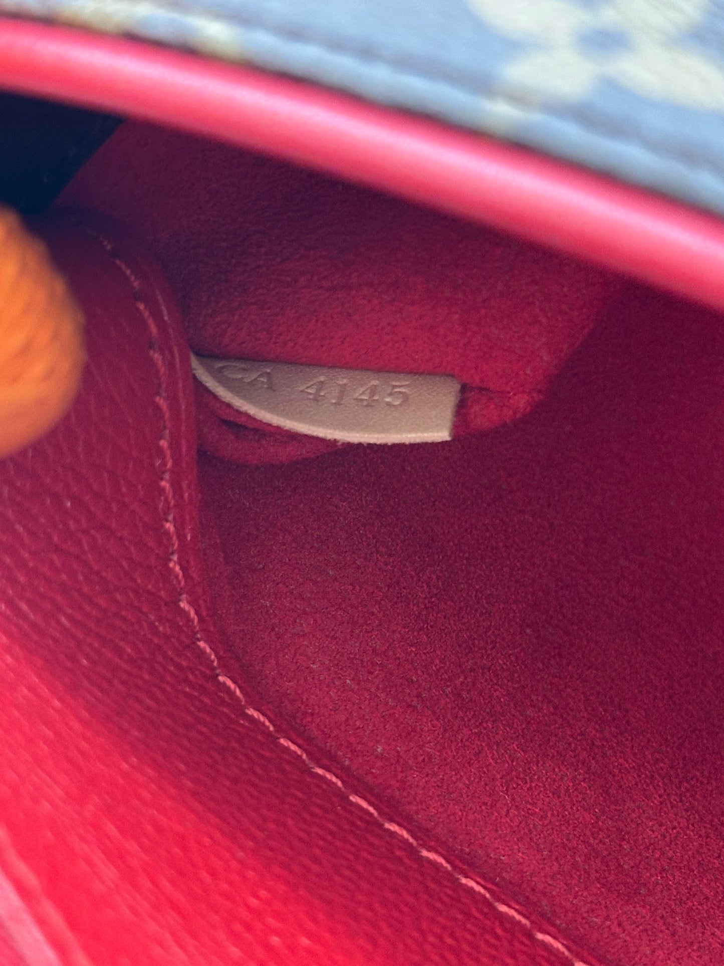 382822 - Louis Vuitton Pallas