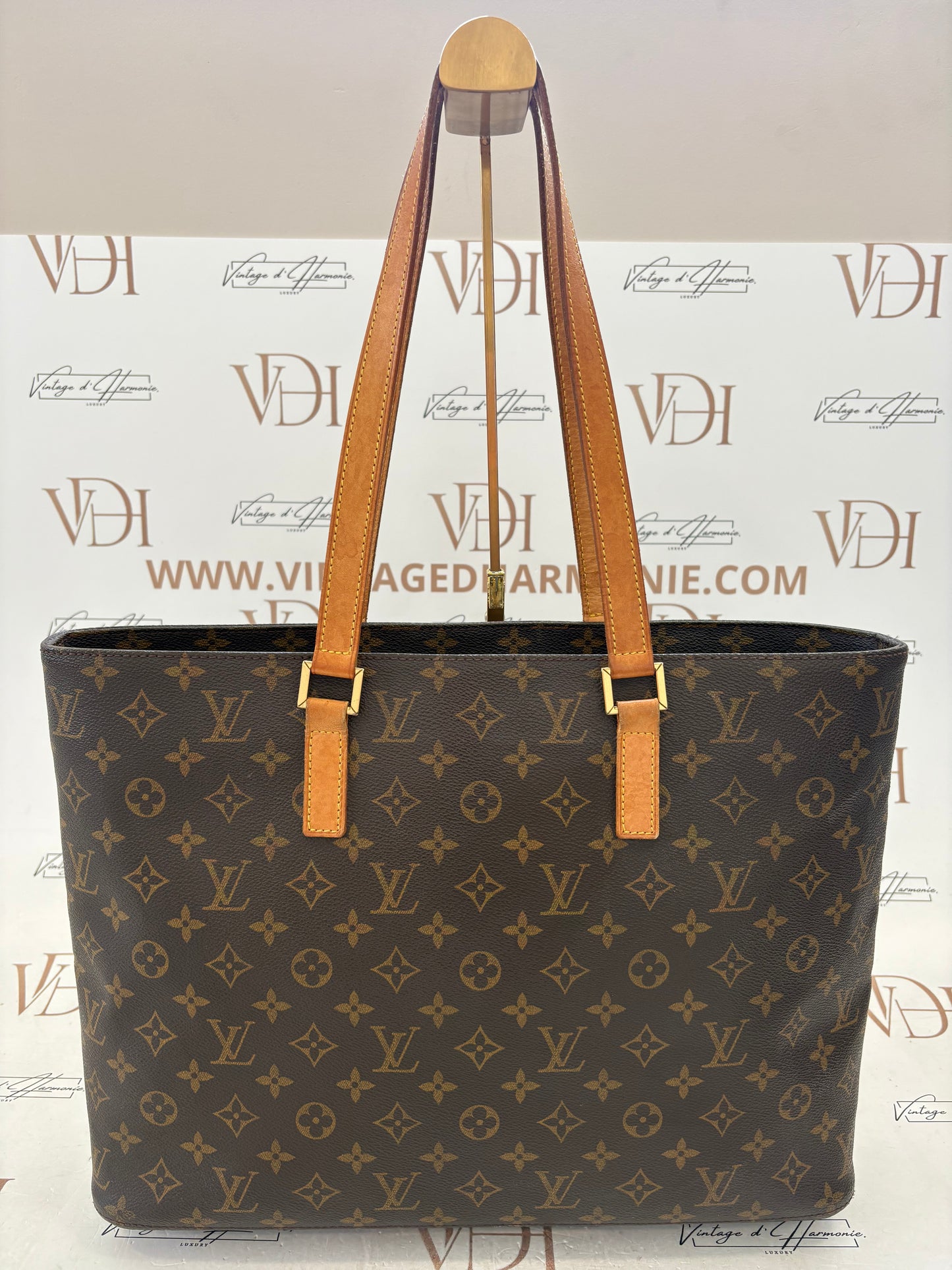 018259 - Louis Vuitton Luco