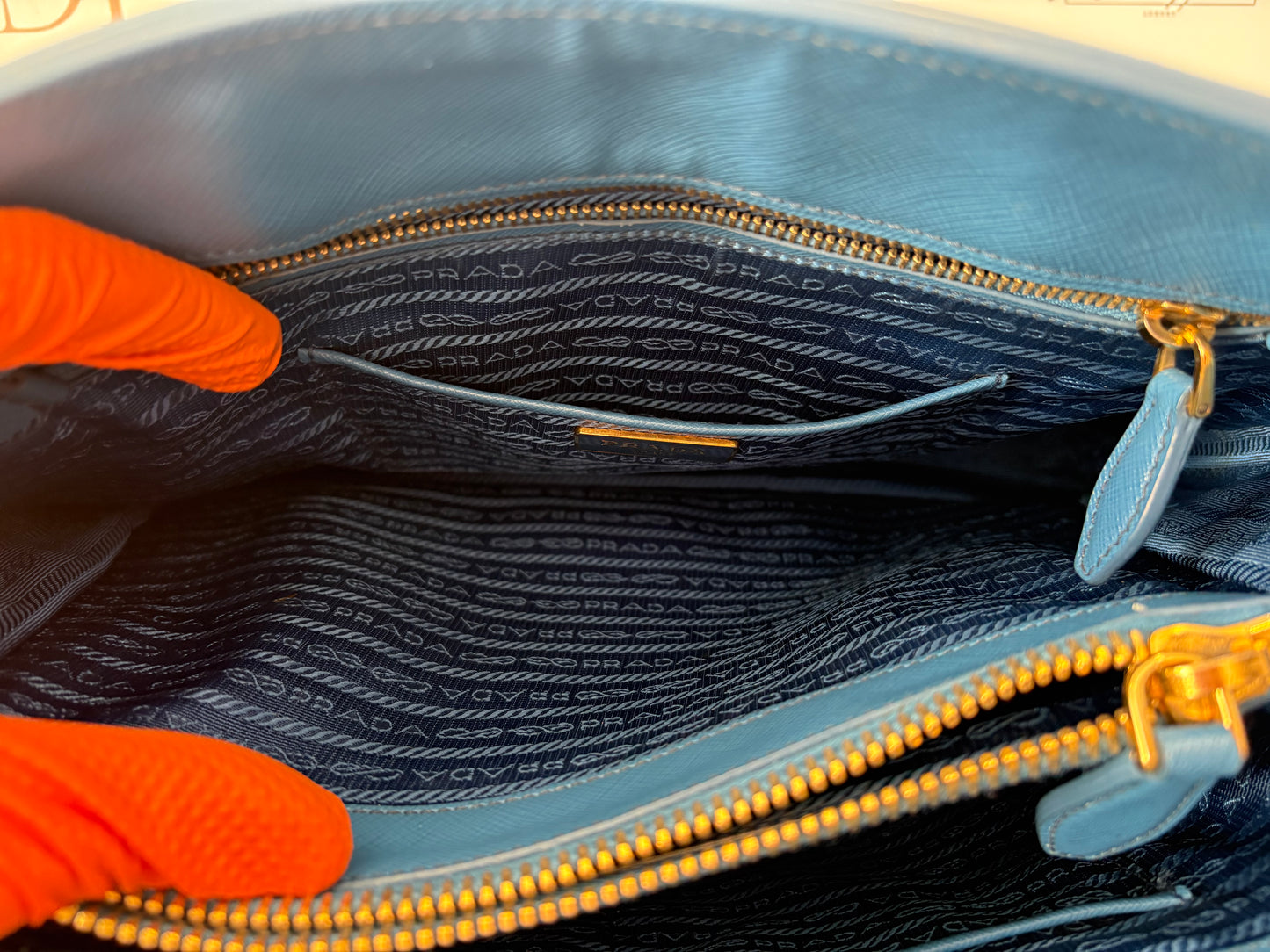 383516 - Prada Blue