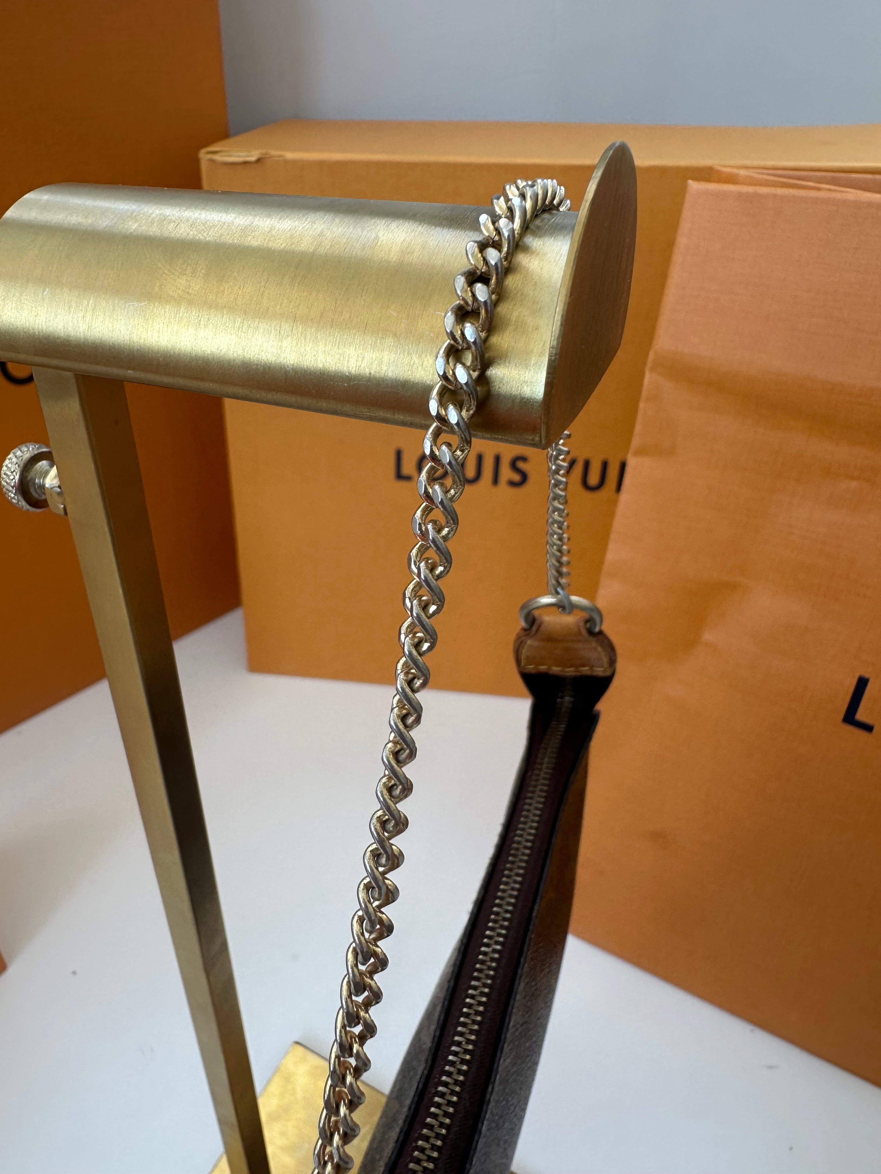 Louis Vuitton Pochette