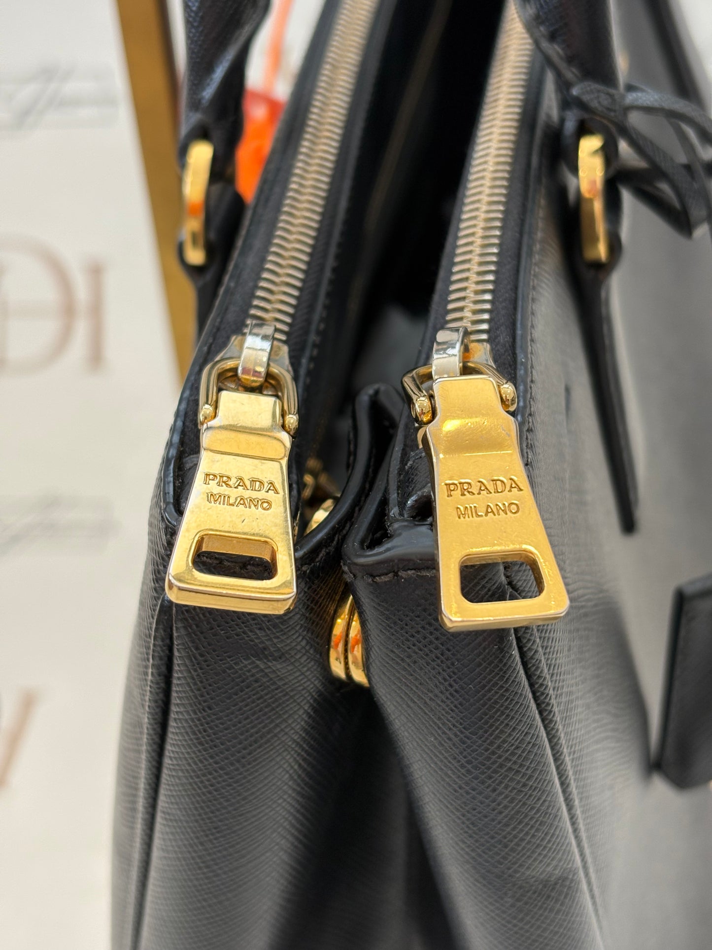 200748 - Prada Galleria