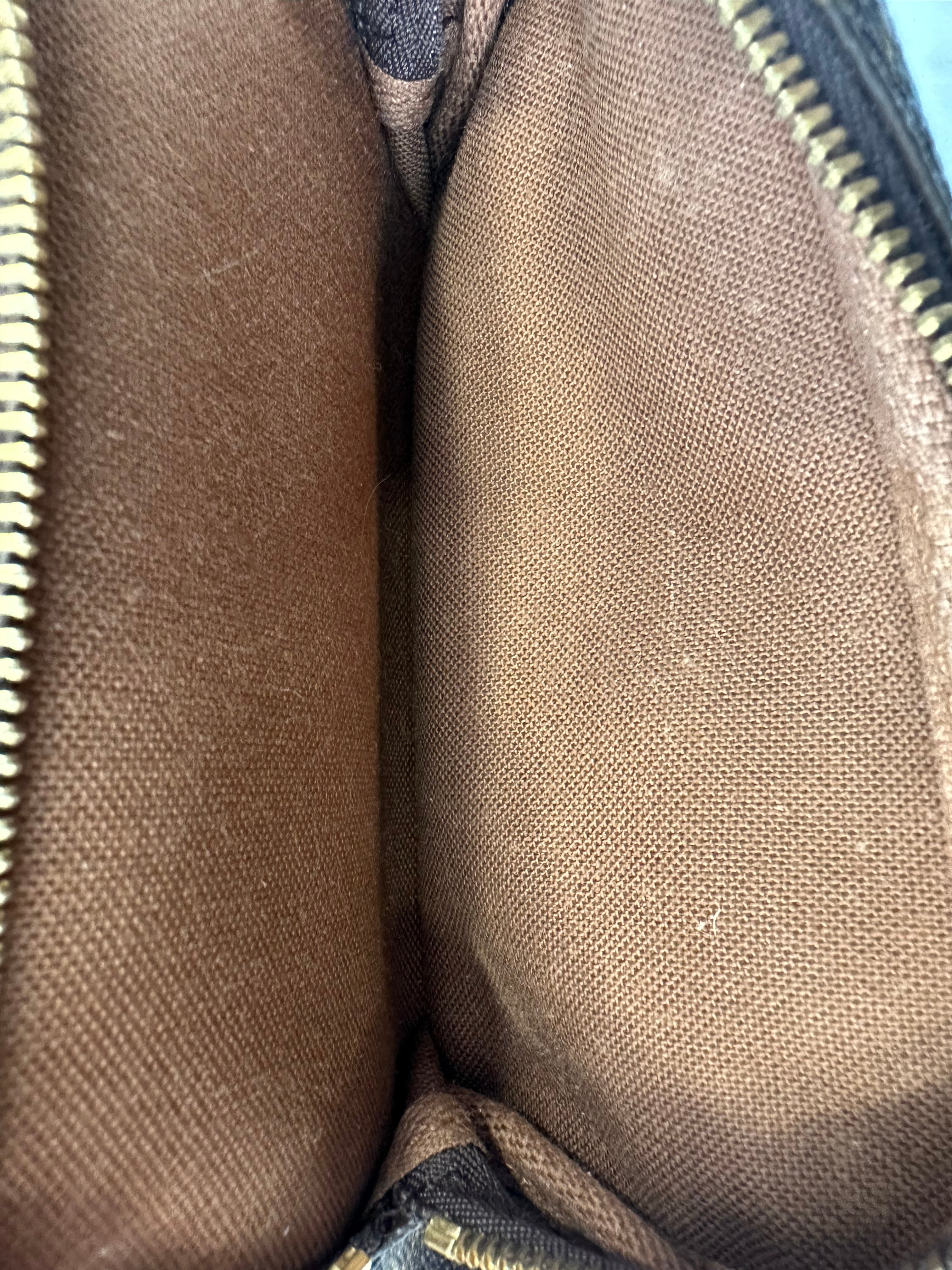 Louis Vuitton Montsouris MM