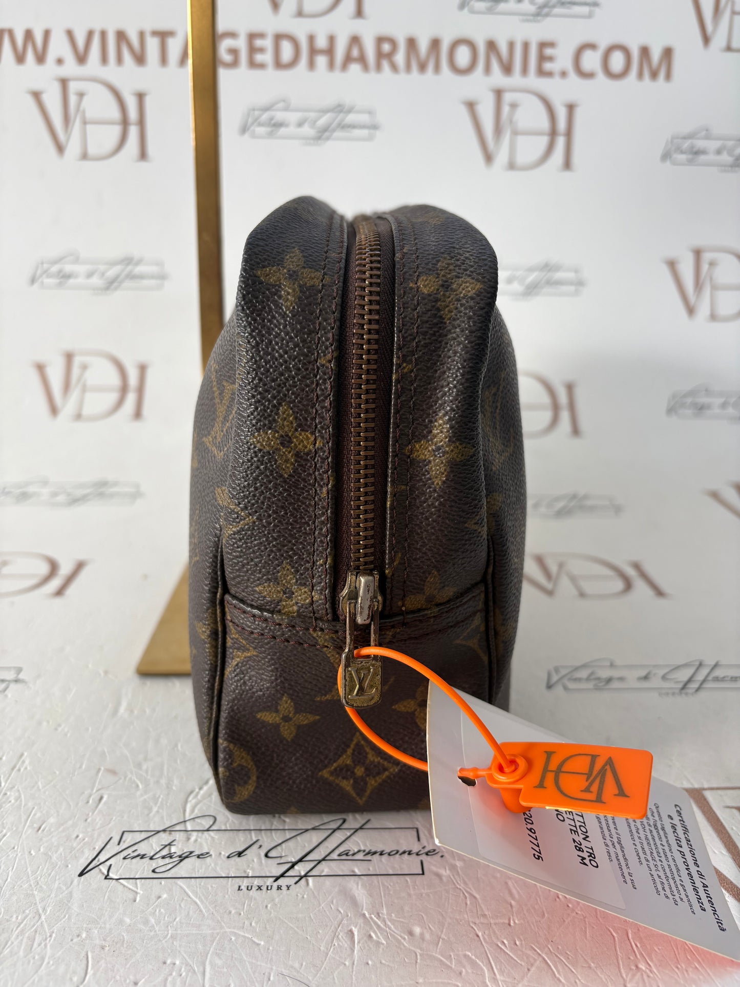 018724 - Louis Vuitton Trousse Toilette 28