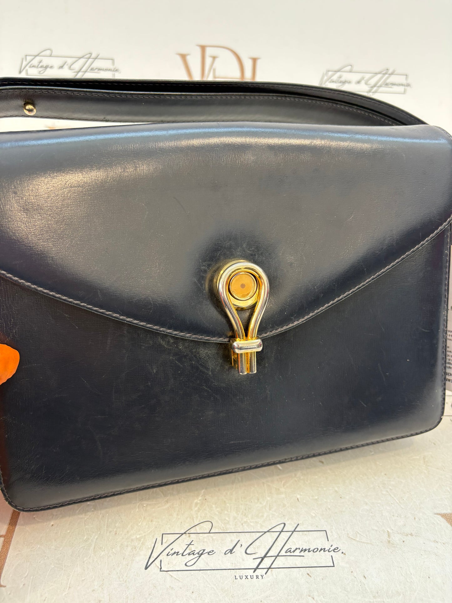 018214 - Gucci Tiger Eye