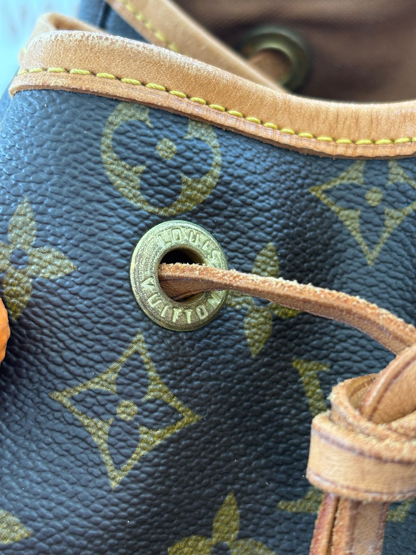 018398 - Louis Vuitton Montsouris GM