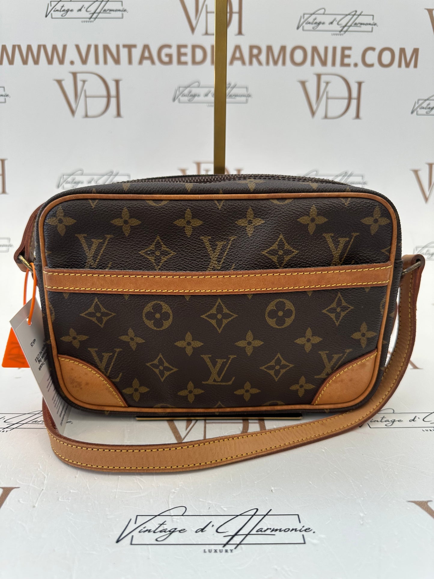 017811 - Louis Vuitton Trocadero 24