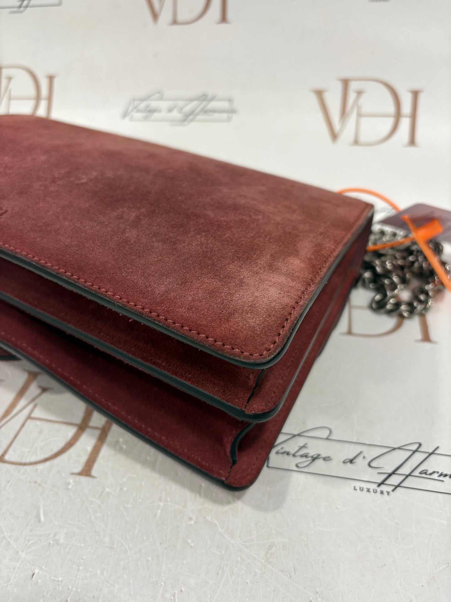 201000 - Gucci Dionysus