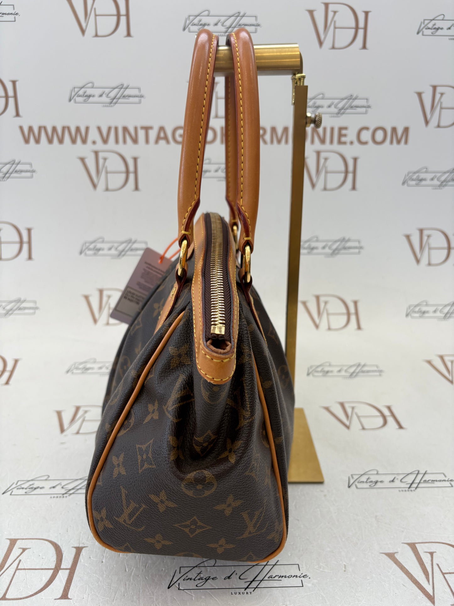 018592 - Louis Vuitton Tivoli PM