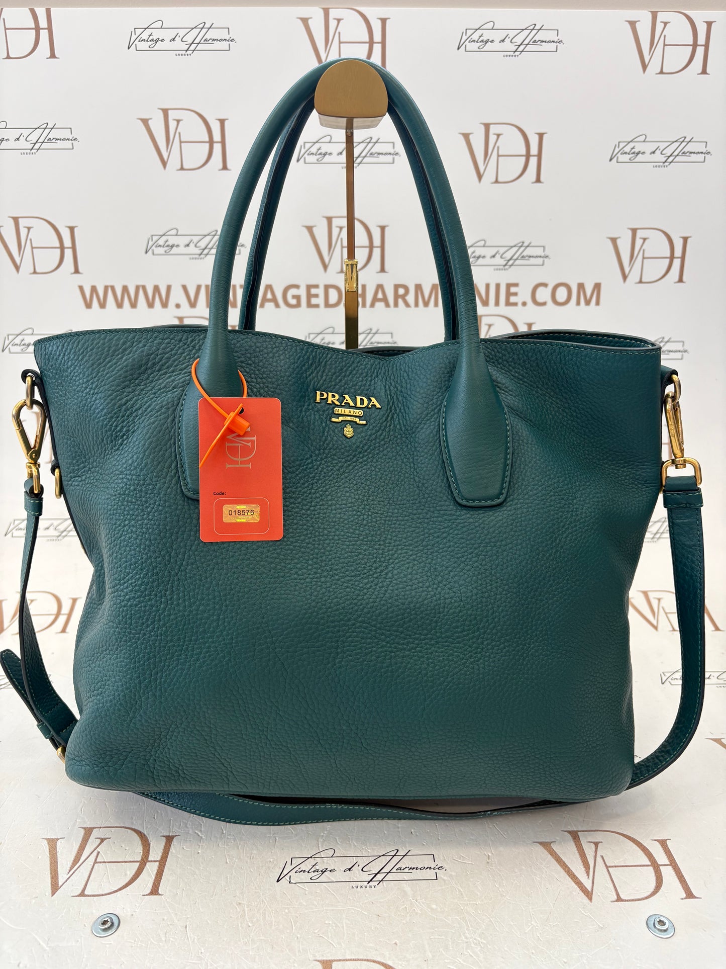 018576 - Prada Blue
