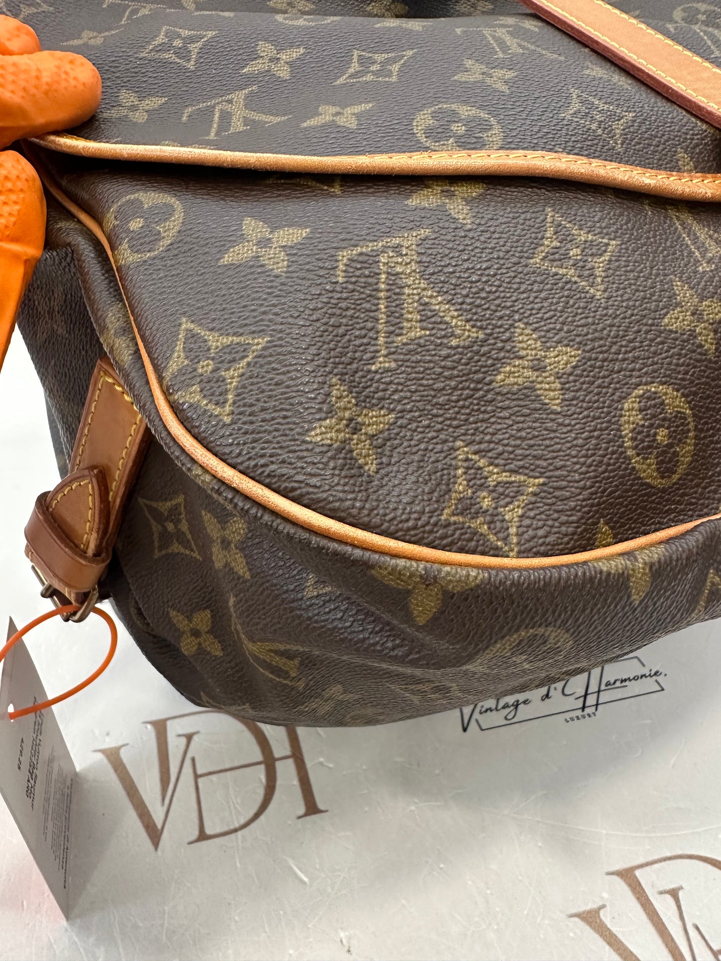 017916 - Louis Vuitton Saumur 35