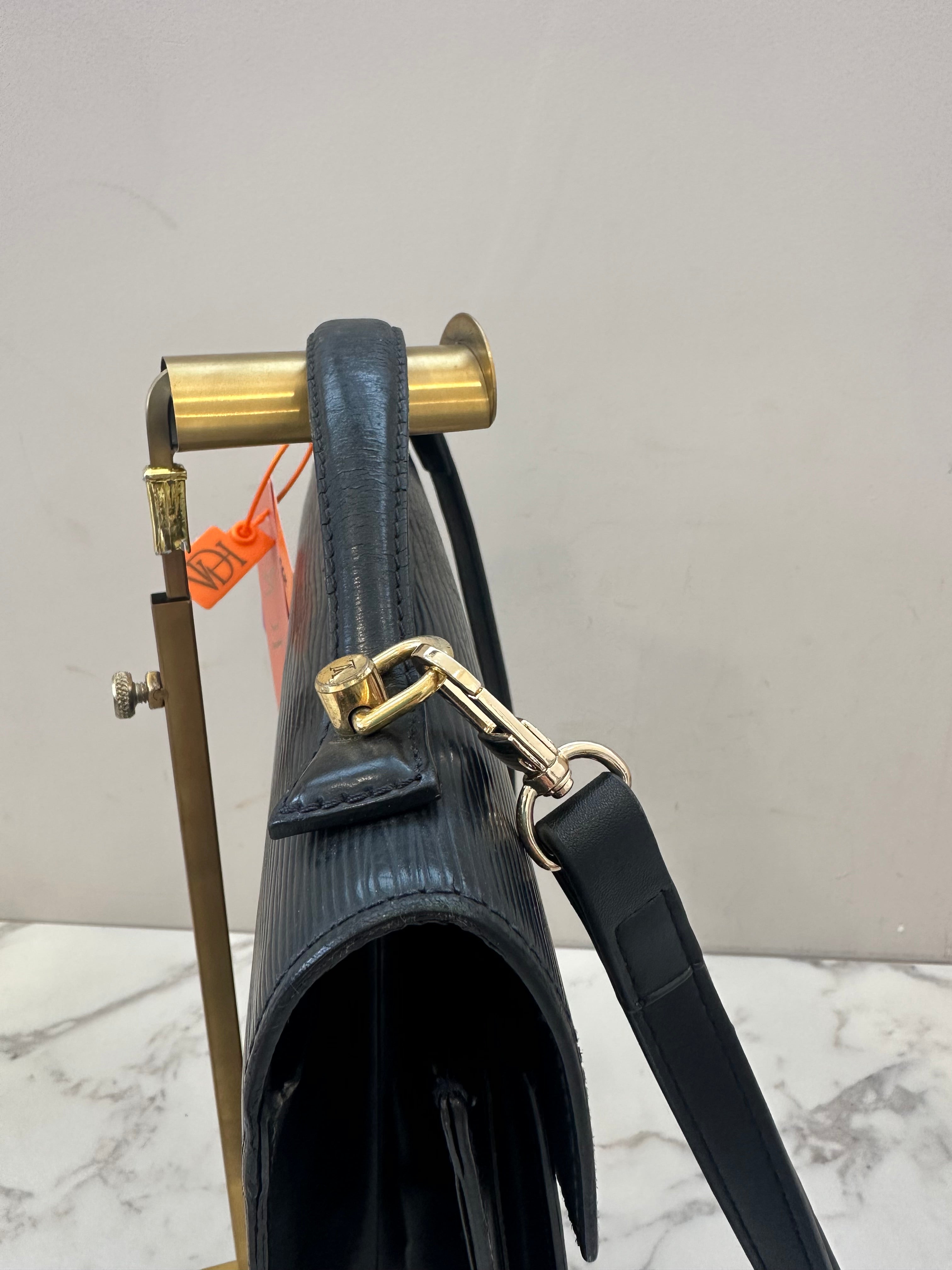 Louis Vuitton Epi Black Monceau 28