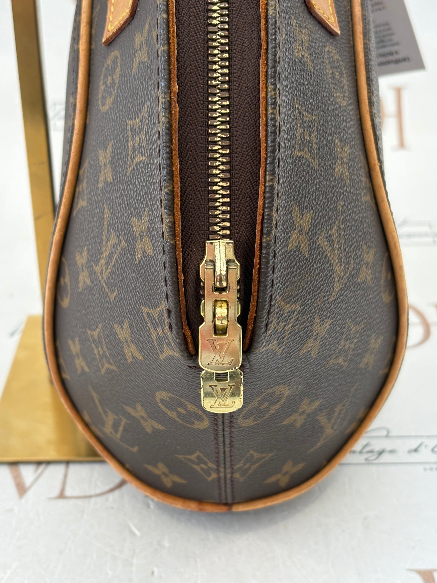 018054 - Louis Vuitton Ellipse