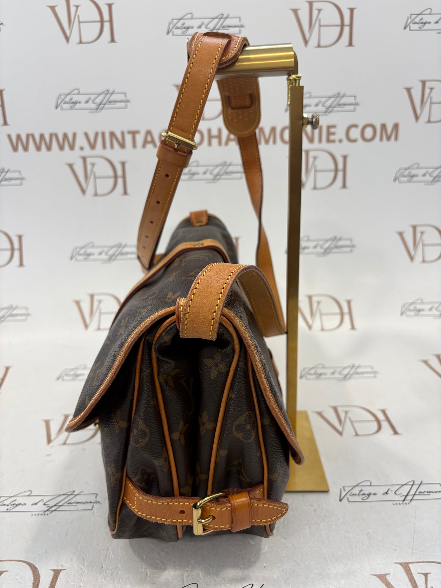 018580 - Louis Vuitton Saumur 30