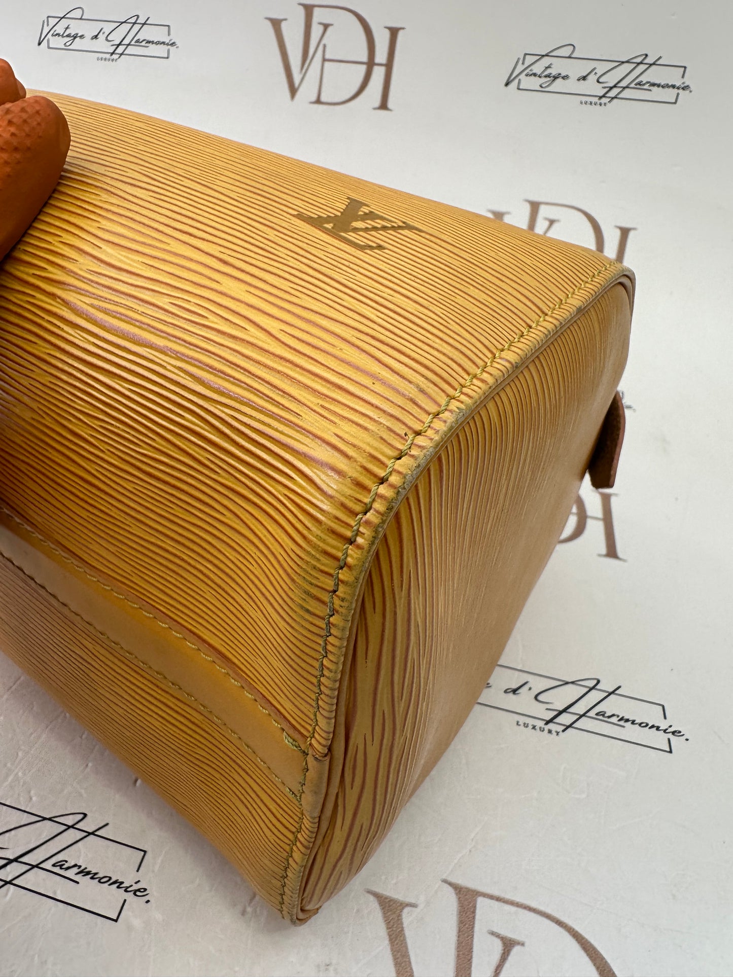 382942 - Louis Vuitton Speedy 25 Epi Yellow