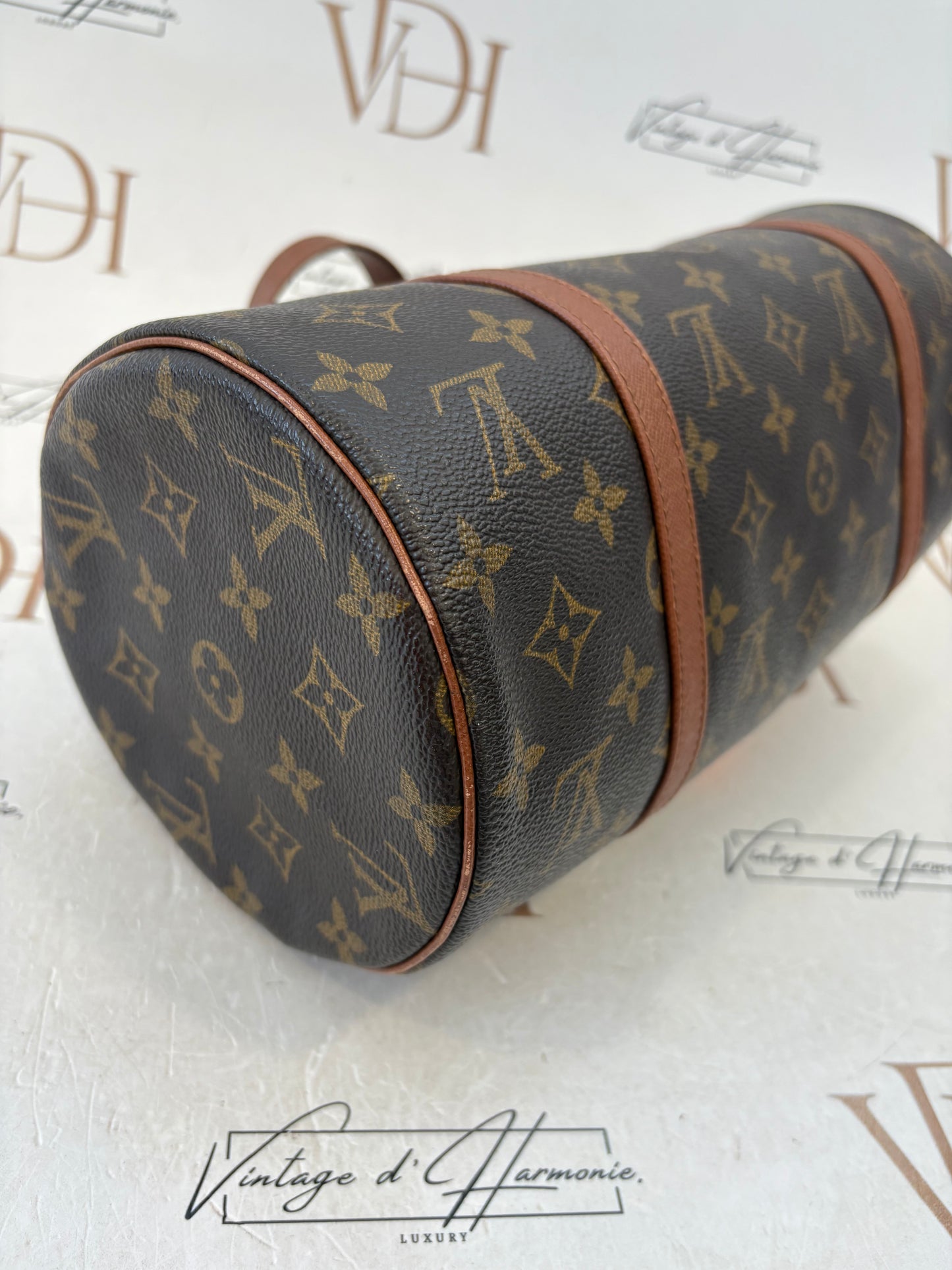 018992 - Louis Vuitton Papillon 30