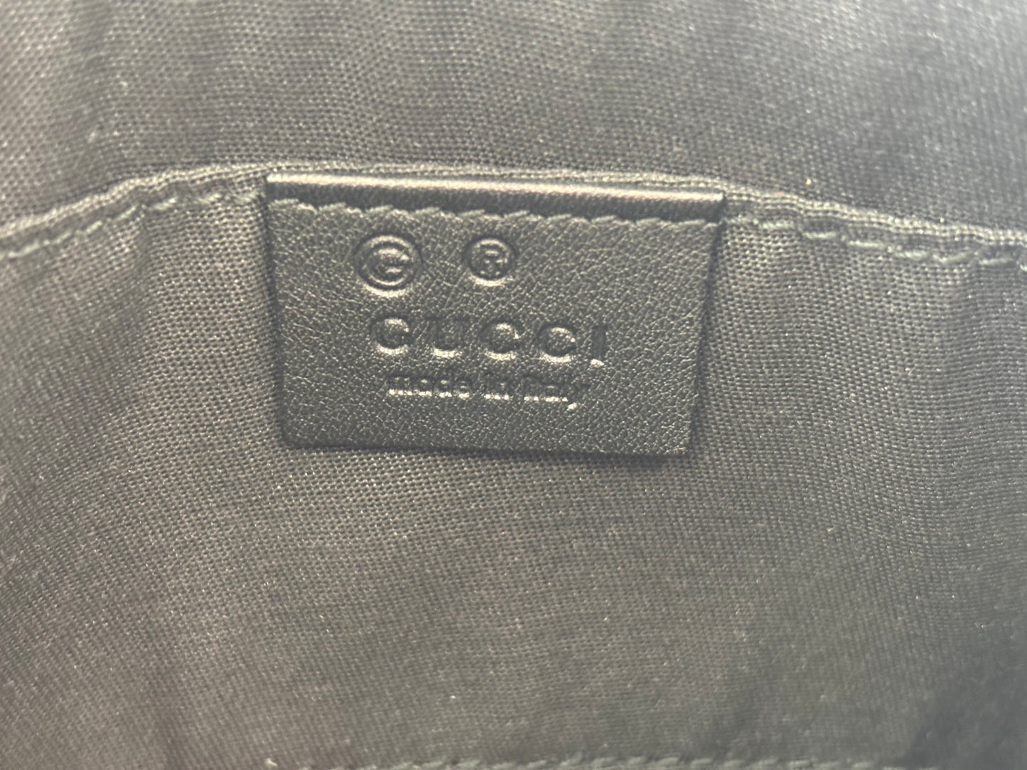 383959 - Gucci Pochette Black