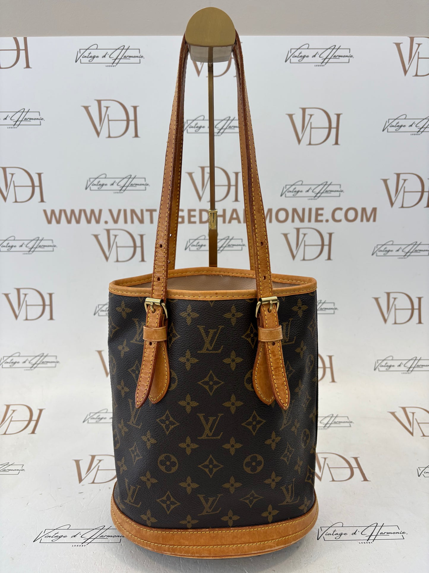 017267 - Louis Vuitton Bucket PM