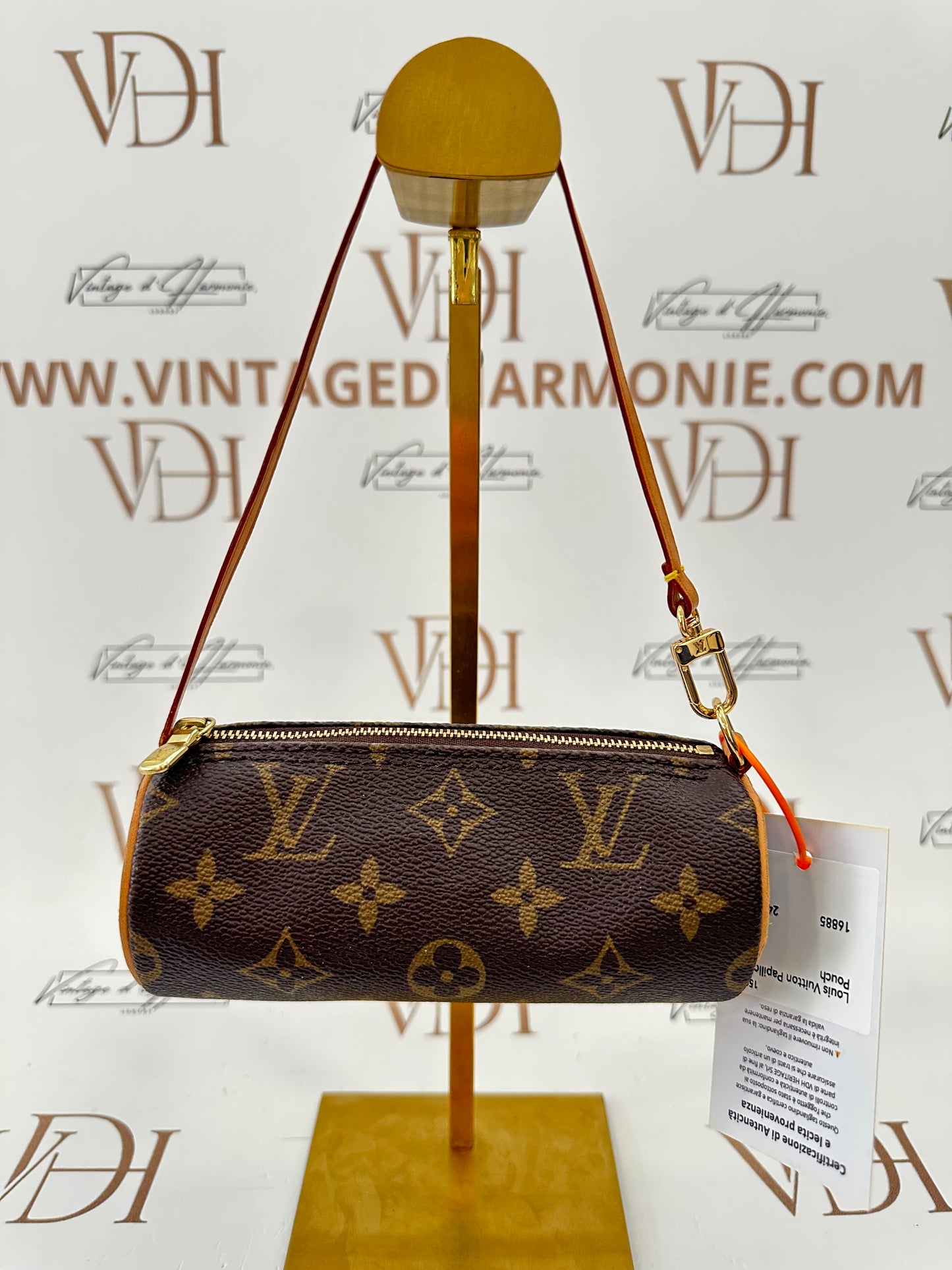 016885 - Louis Vuitton Papillon Pouch