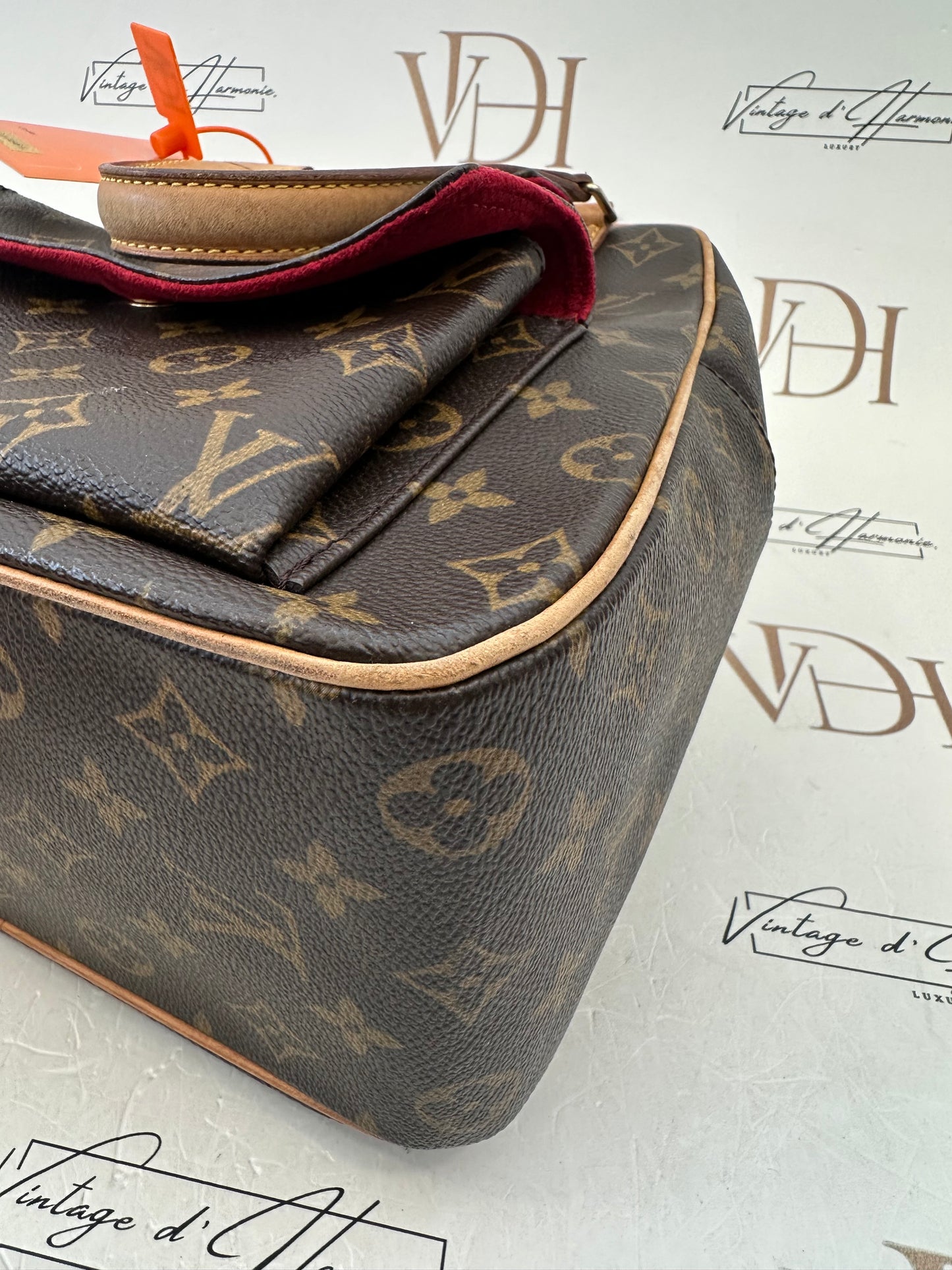 017881 - Louis Vuitton Excentricite