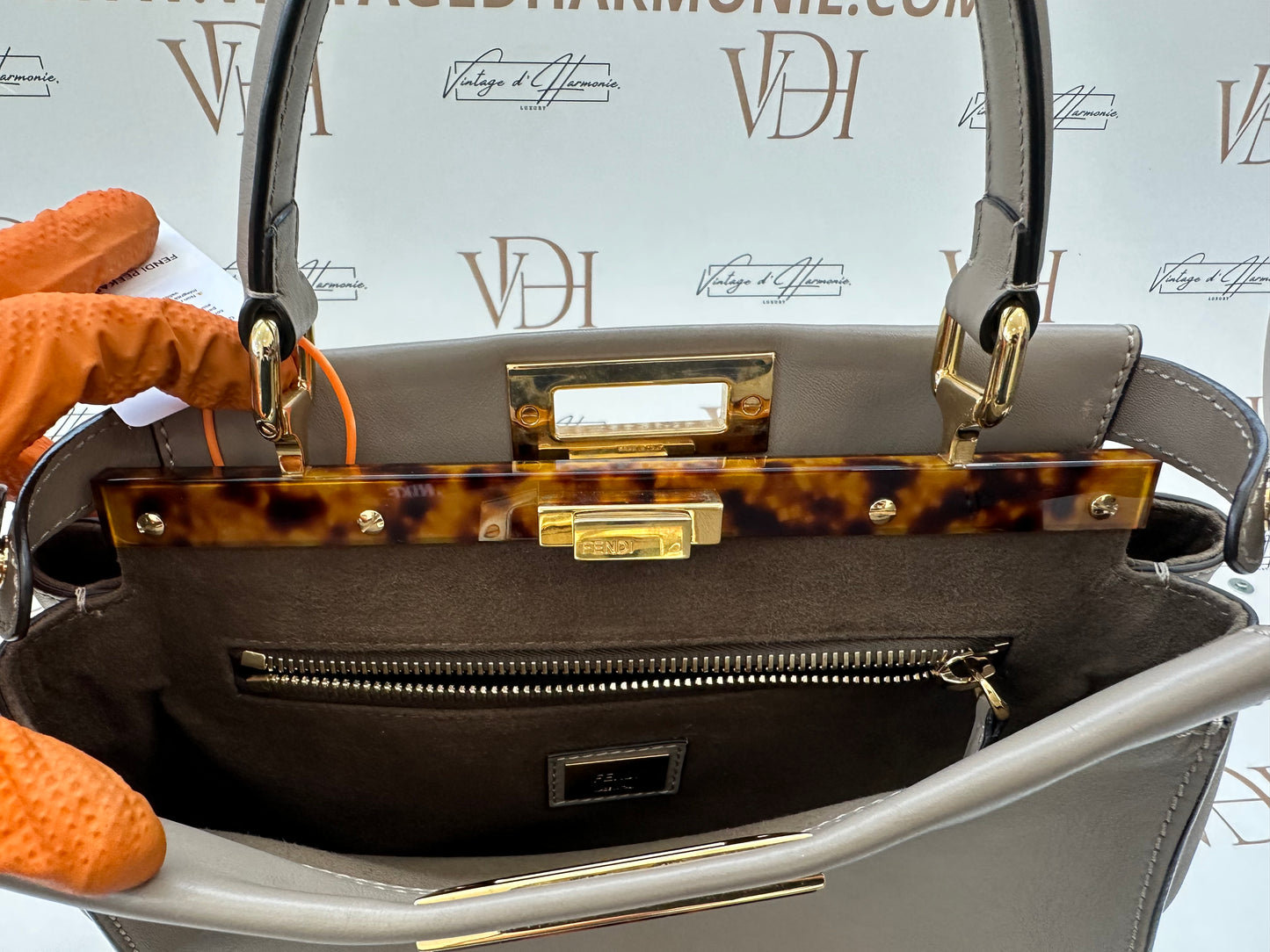 383074 - Fendi Peekaboo