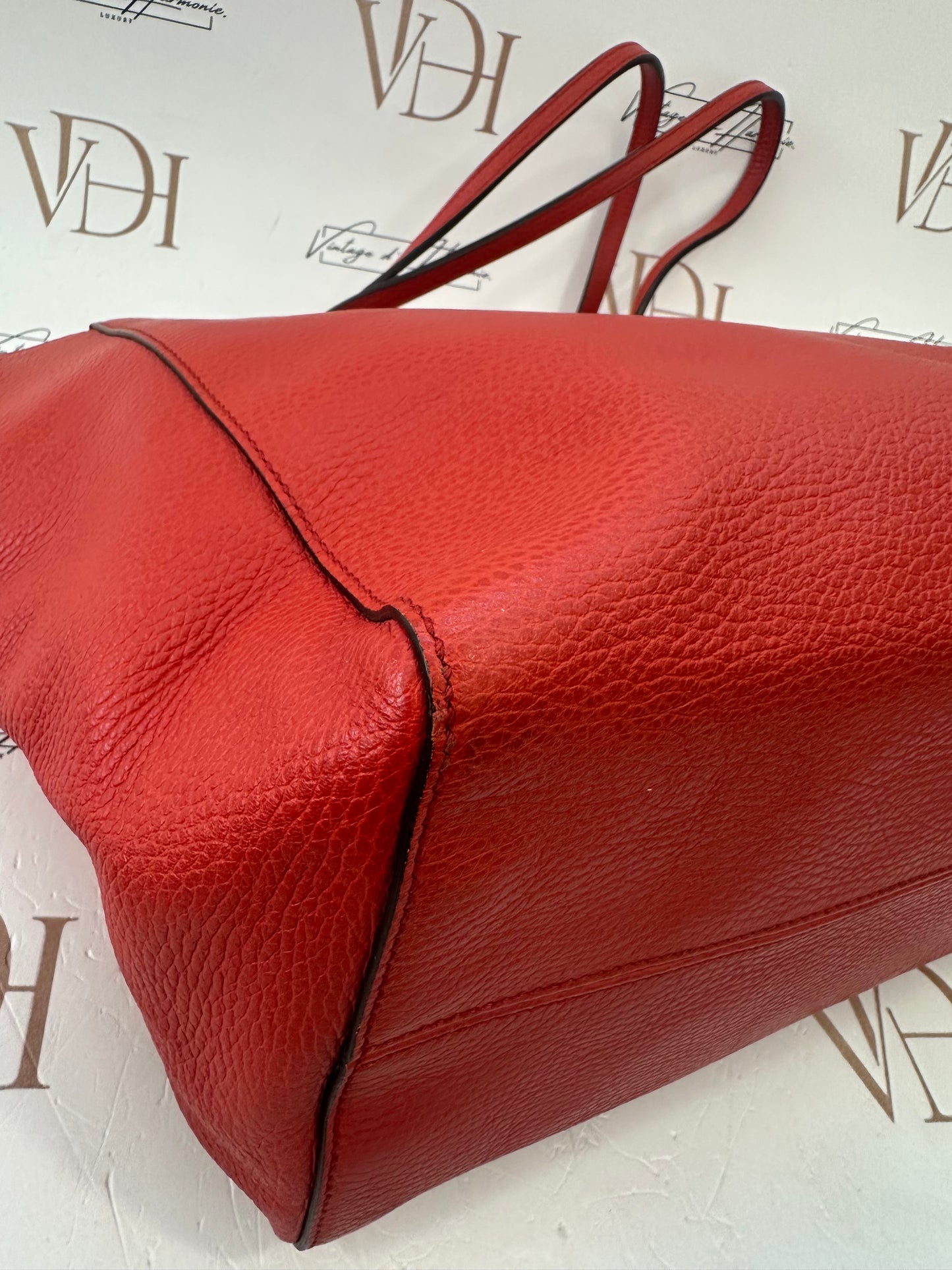 102621 - Gucci Swing