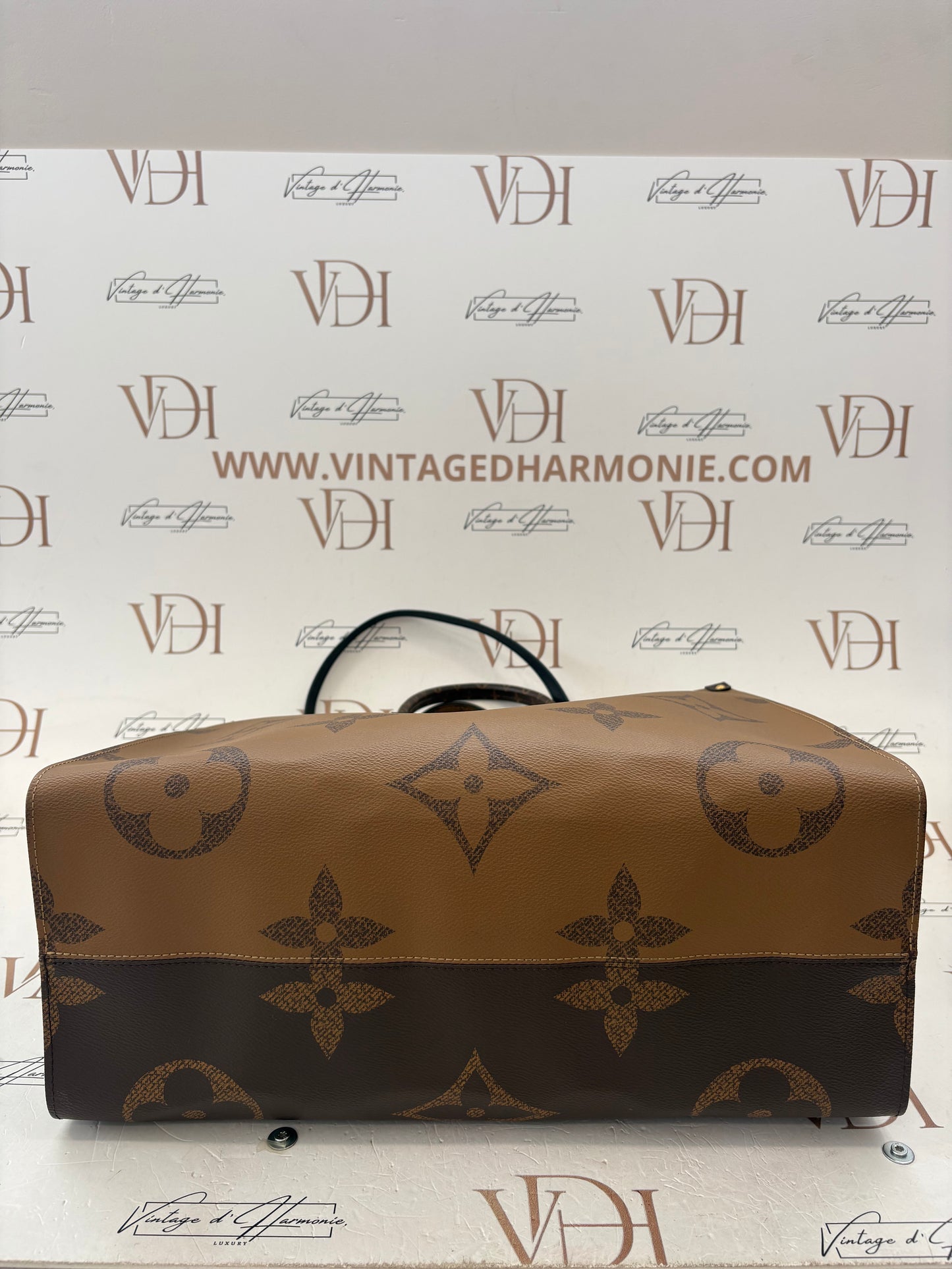 384259 - LV onthego