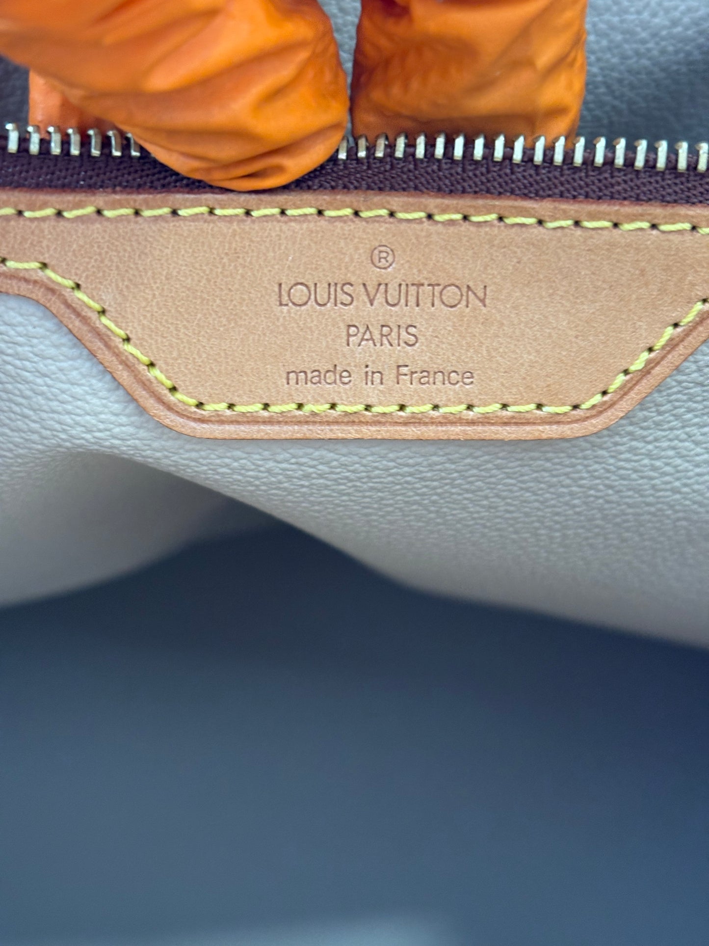 018282 - Louis Vuitton Bucket GM