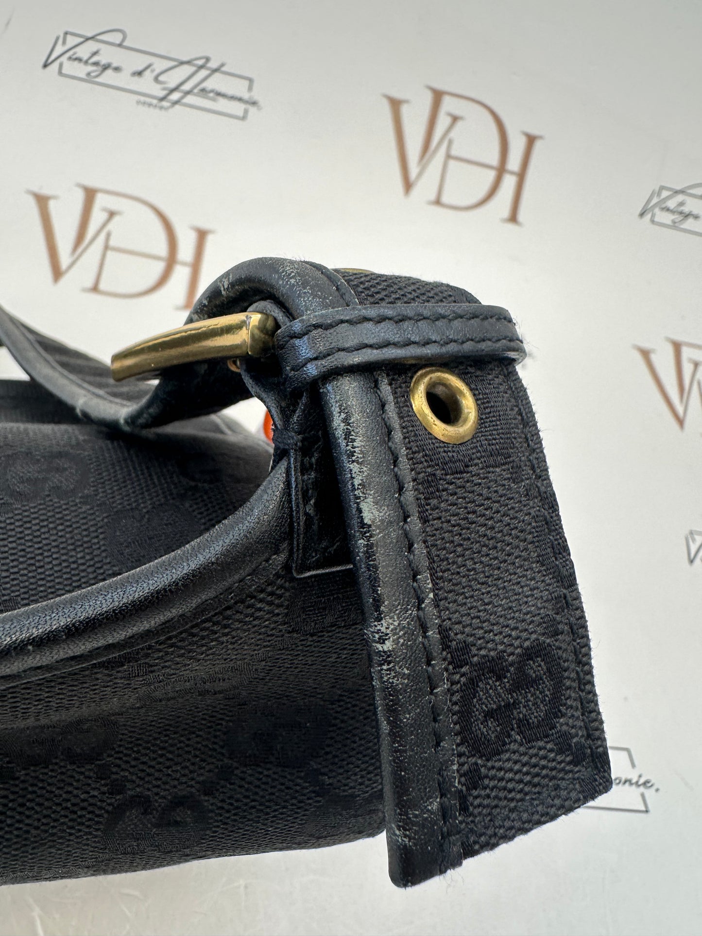 382547 - Gucci Black