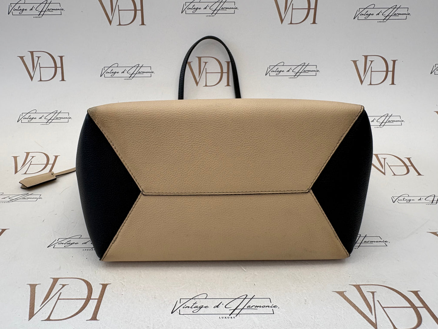 383651 - Louis Vuitton Lockme
