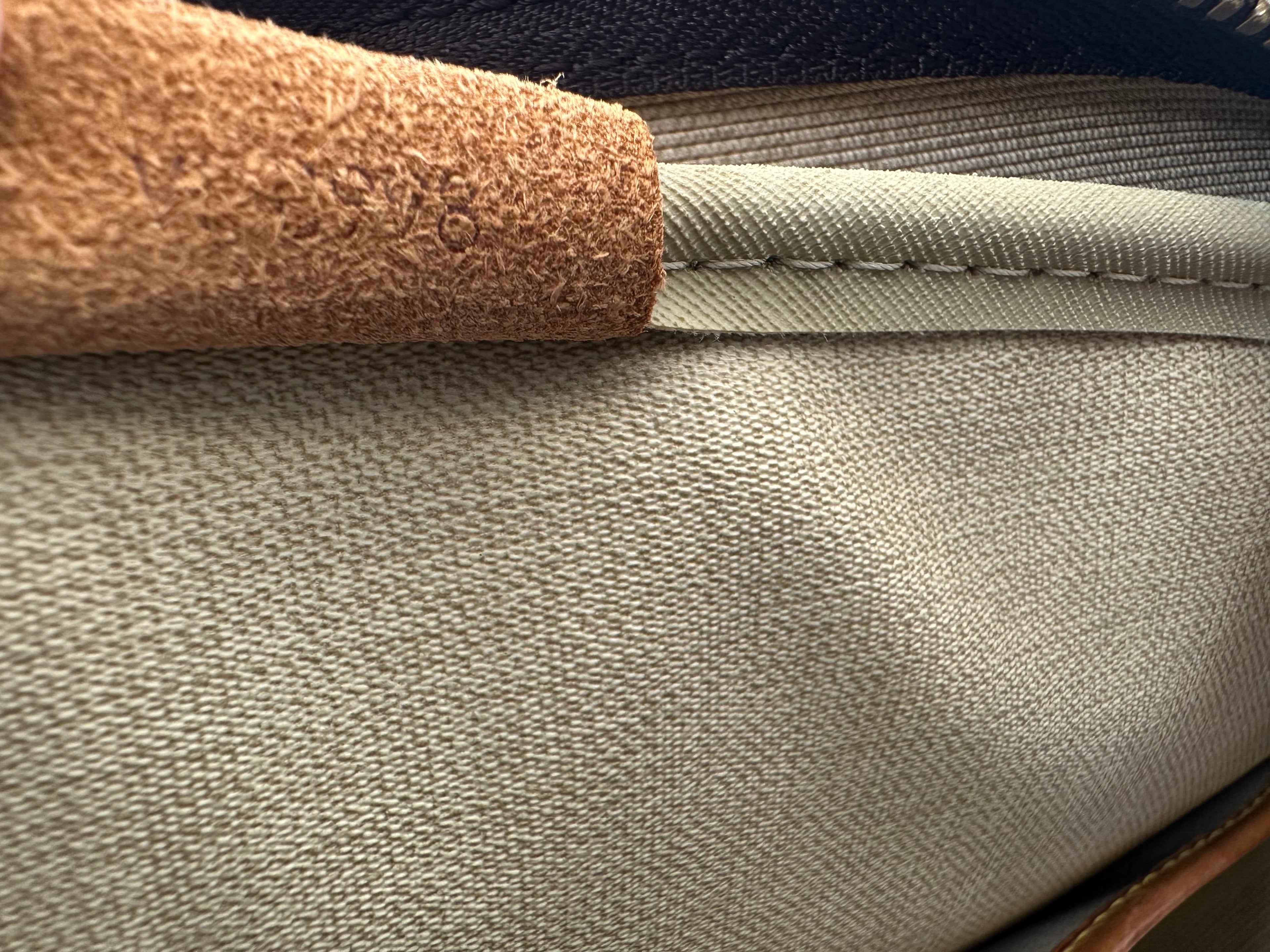 Louis Vuitton Deauville