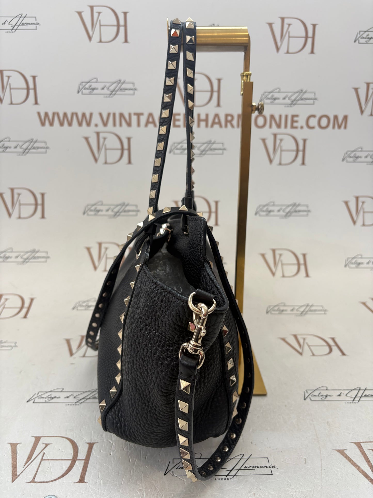 384159 - Valentino Rockstud