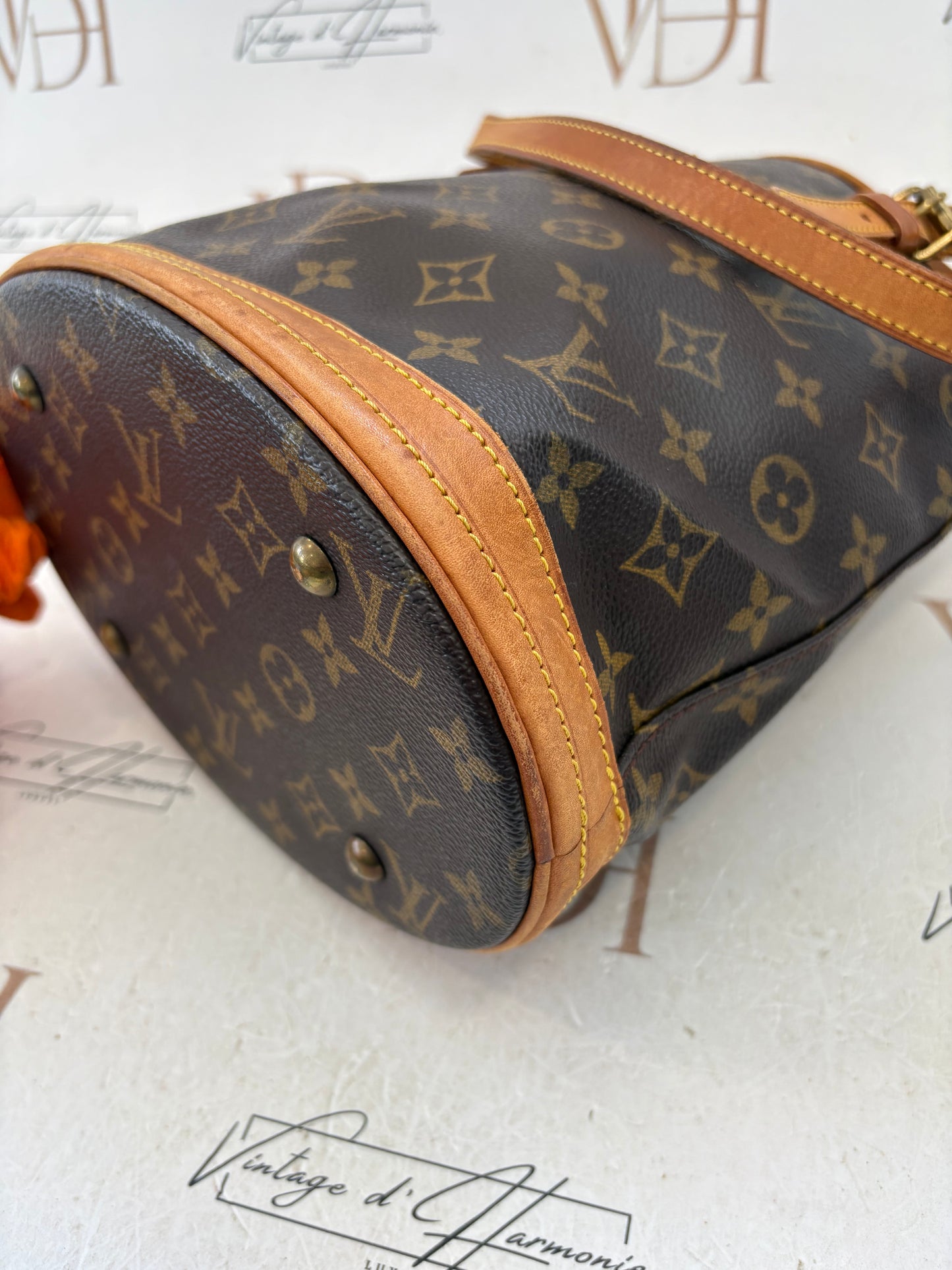017094 - Louis Vuitton Bucket PM