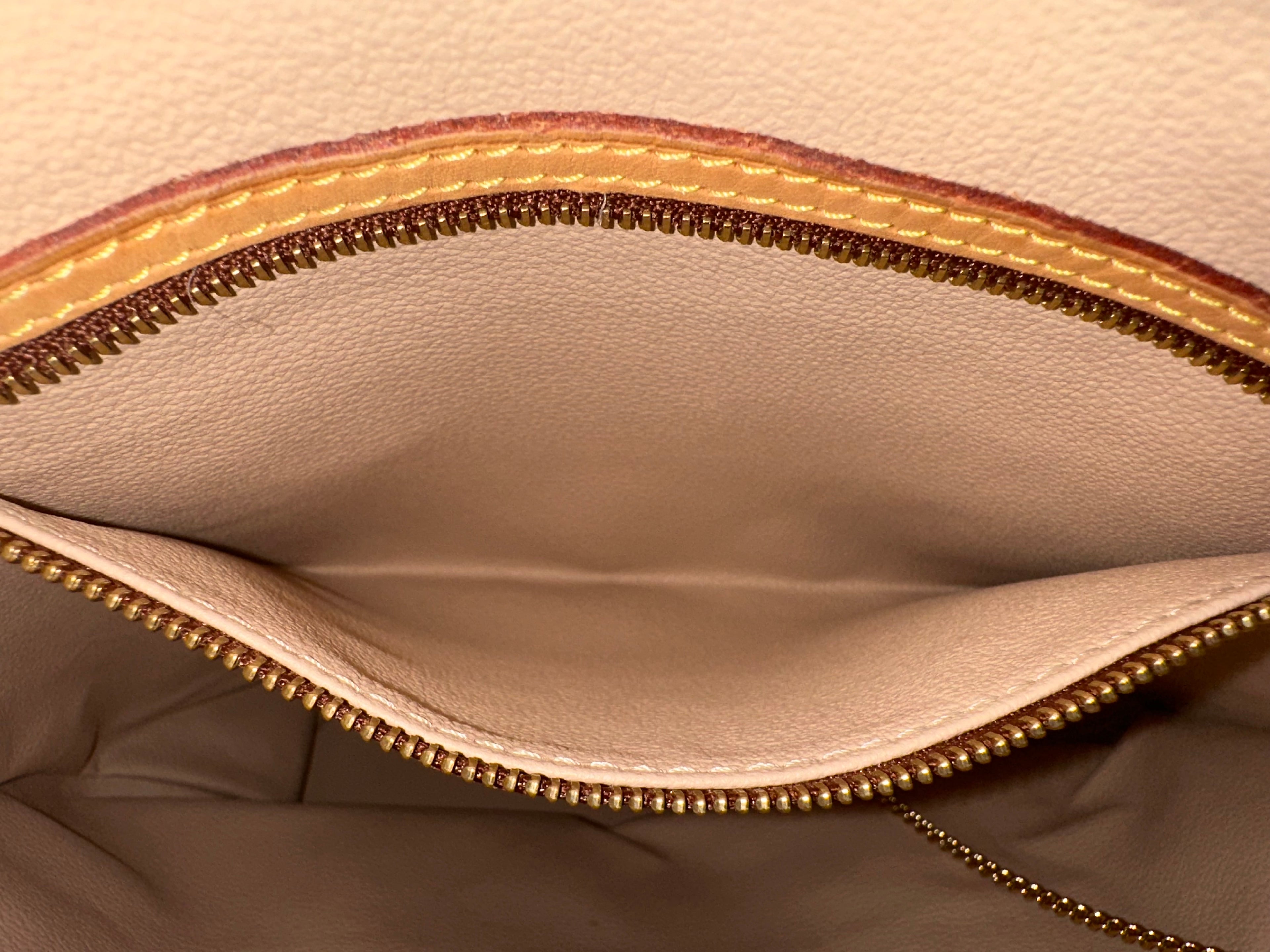 Louis Vuitton Bucket GM