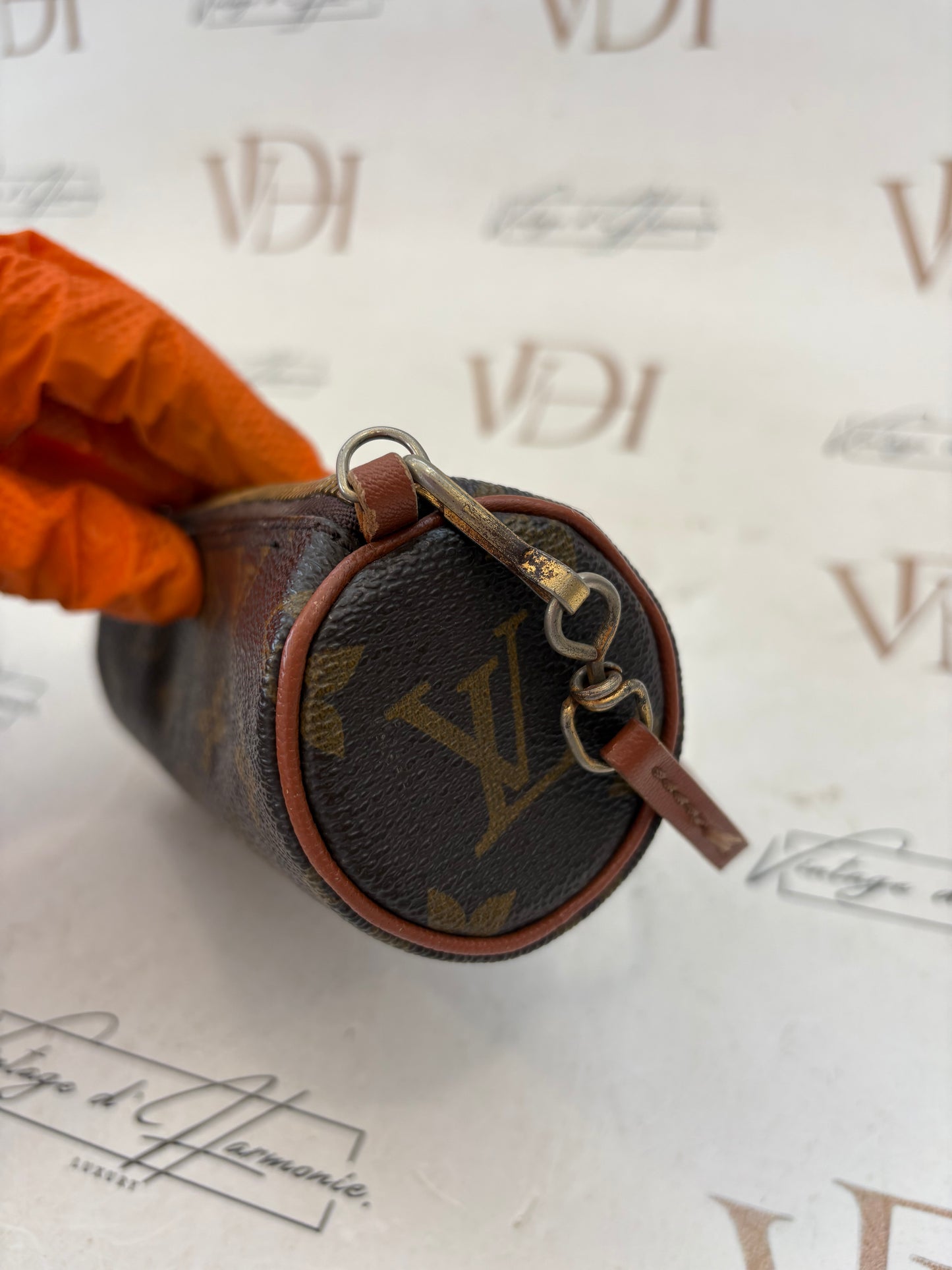 018324 - Louis Vuitton Papillon 30