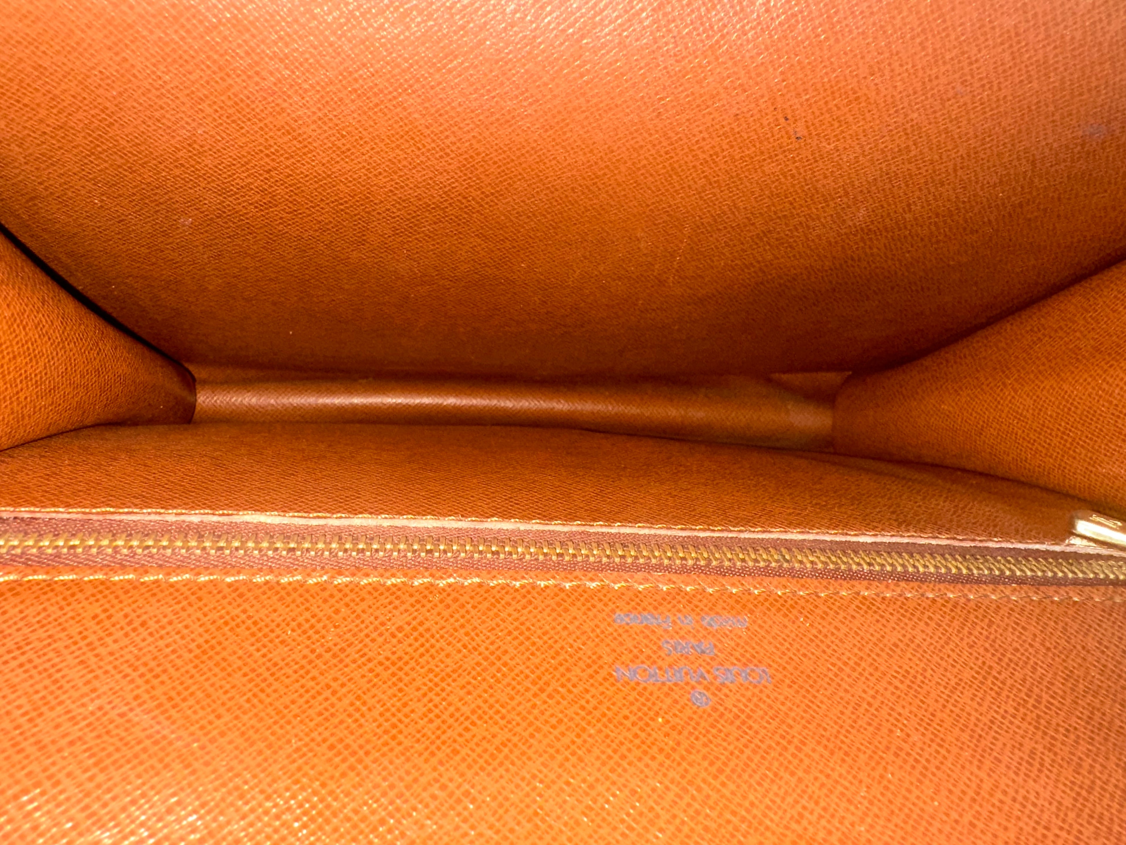 Louis Vuitton Monceau 28