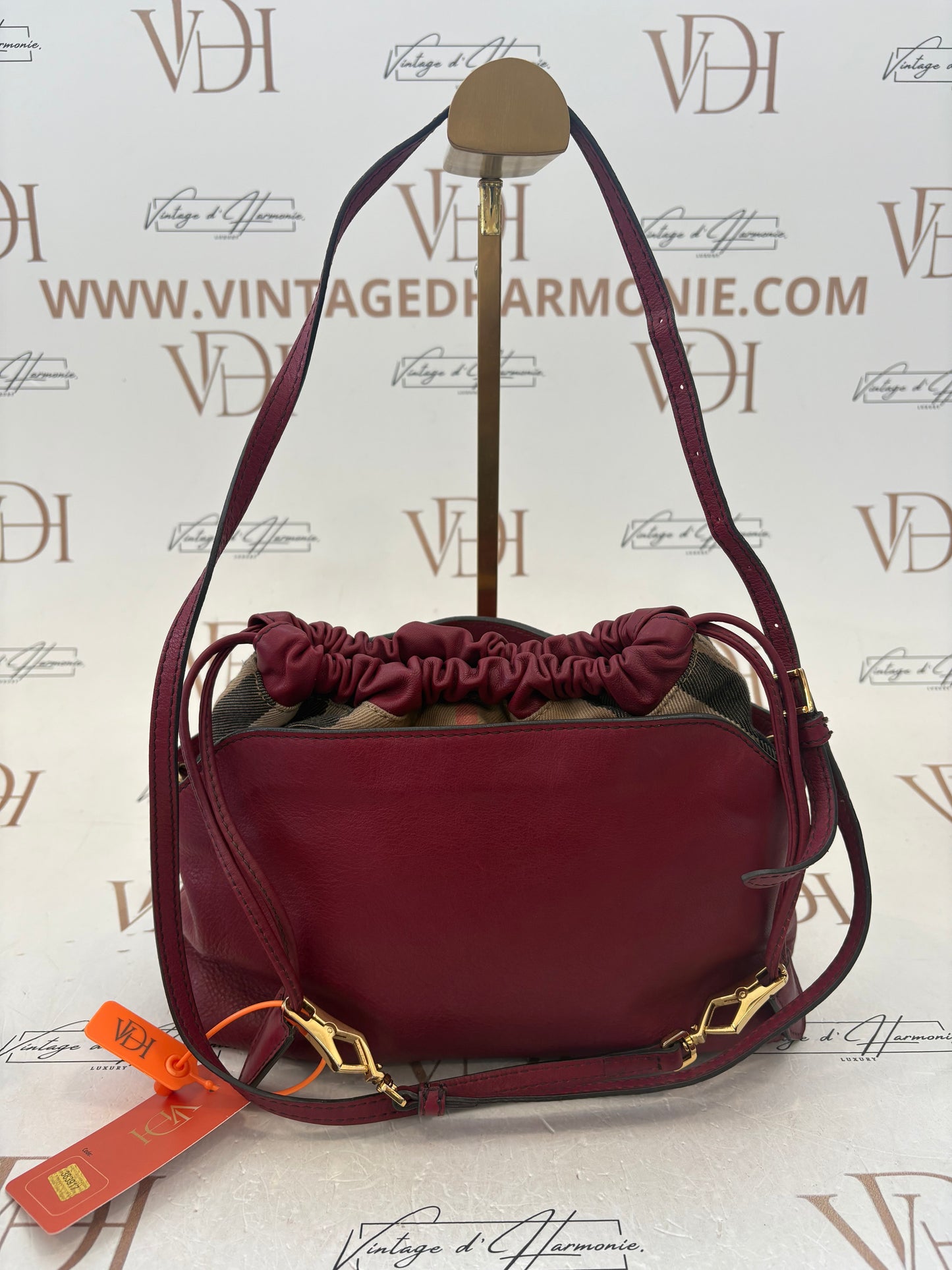 383917 - Burberry Bag