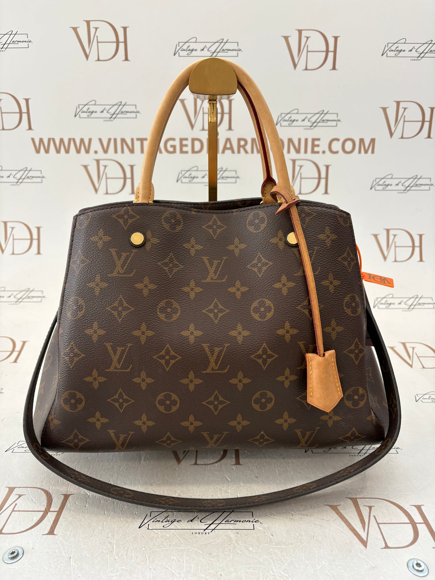 018367 - Louis Vuitton Montaigne MM