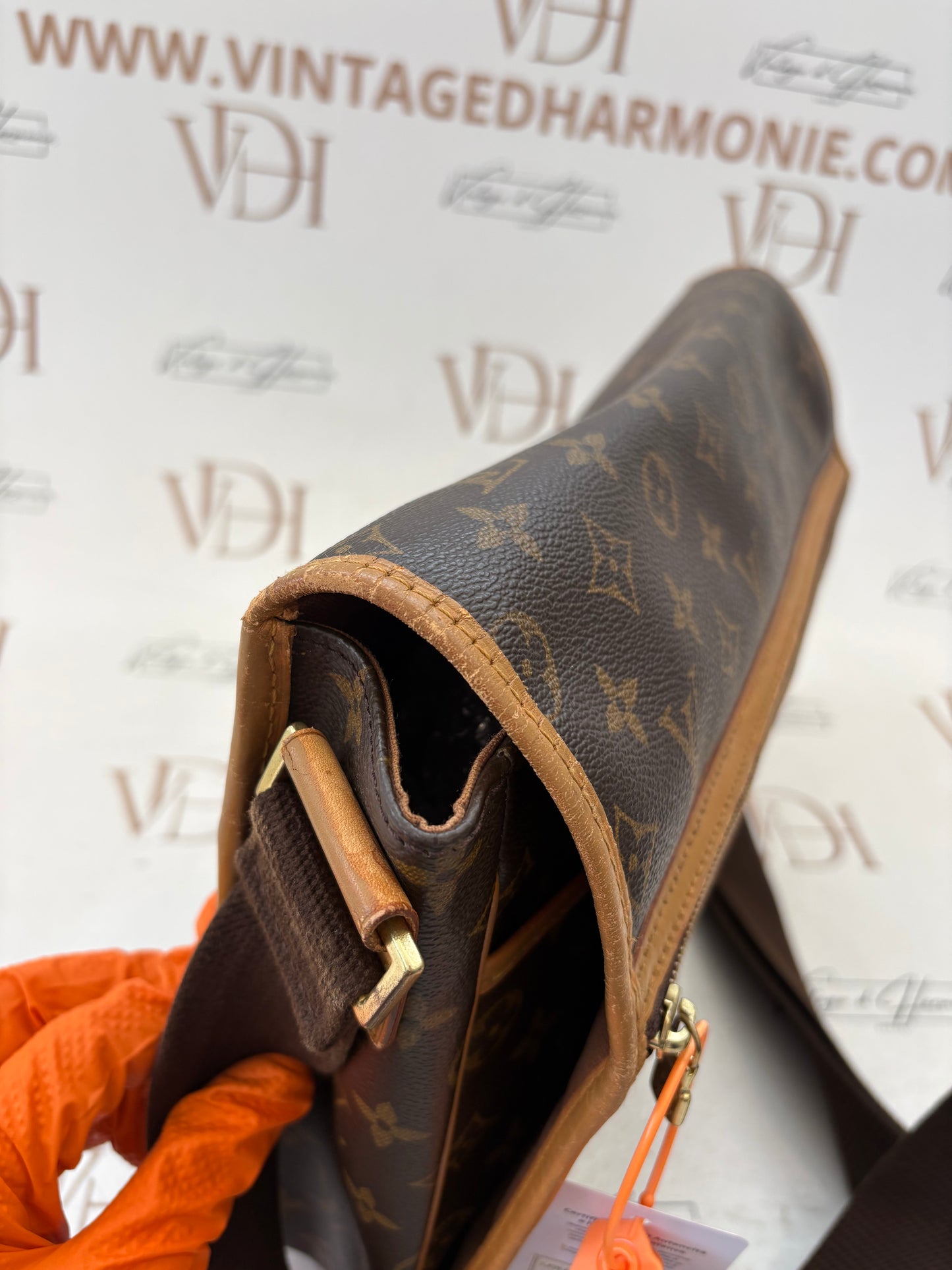 200996 - Louis Vuitton Bosphore