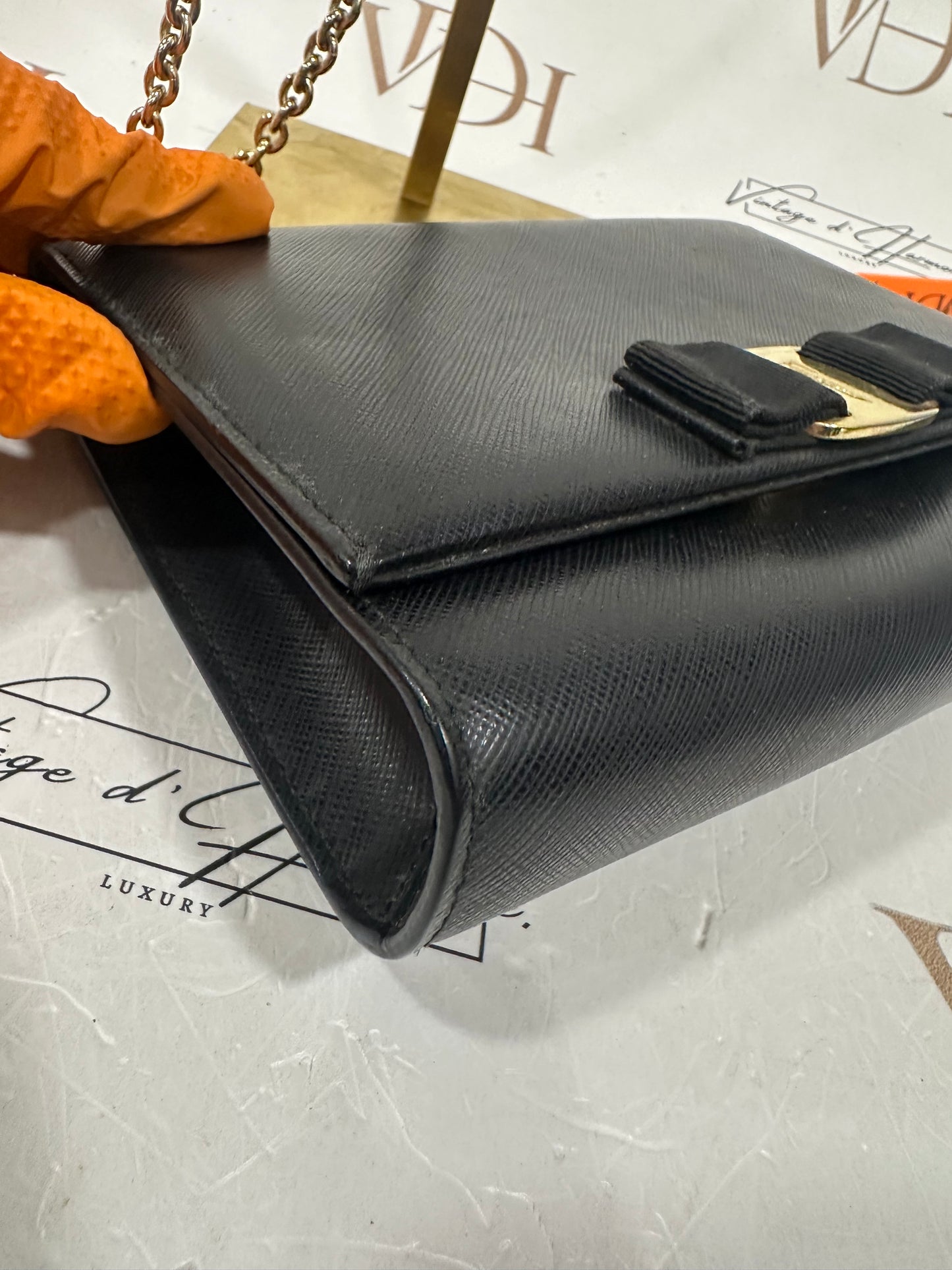 102408 - Ferragamo Pochette