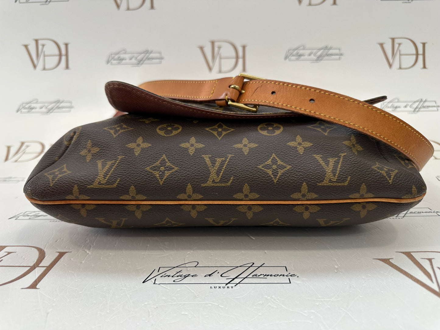 017918 - Louis Vuitton Musette