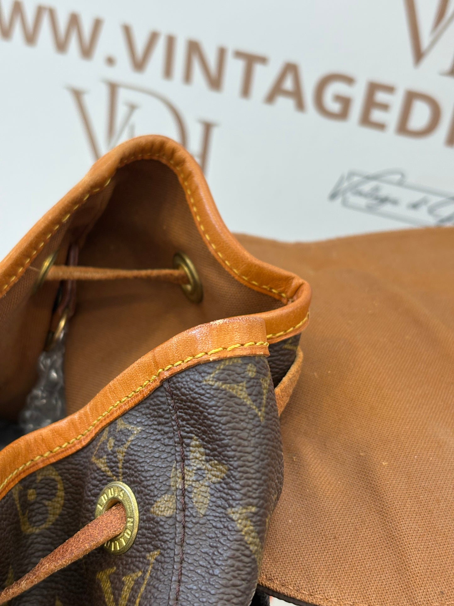 018117 - Louis Vuitton Montsouris GM